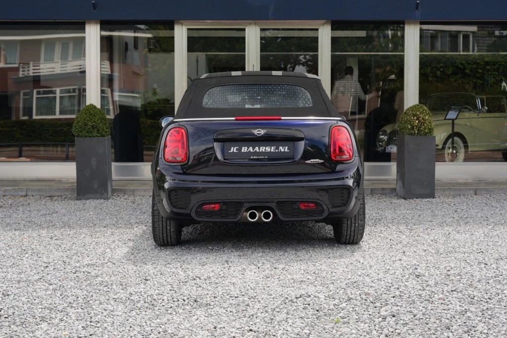 Hoofdafbeelding MINI Cabrio