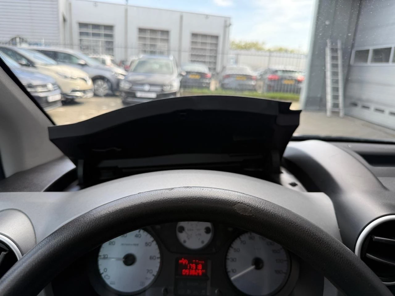 Hoofdafbeelding Peugeot Partner