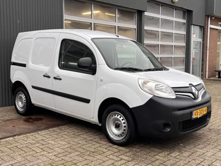 Renault Kangoo Express 1.5 dCi Airco Cruise controle Trekhaak 1050kg trekgewicht Telefoonverbinding 2-Persoons Parkeersensoren achter Ruiten achter Euro 5 1e eigenaar Bpm vrij voor particulier gebruik!!