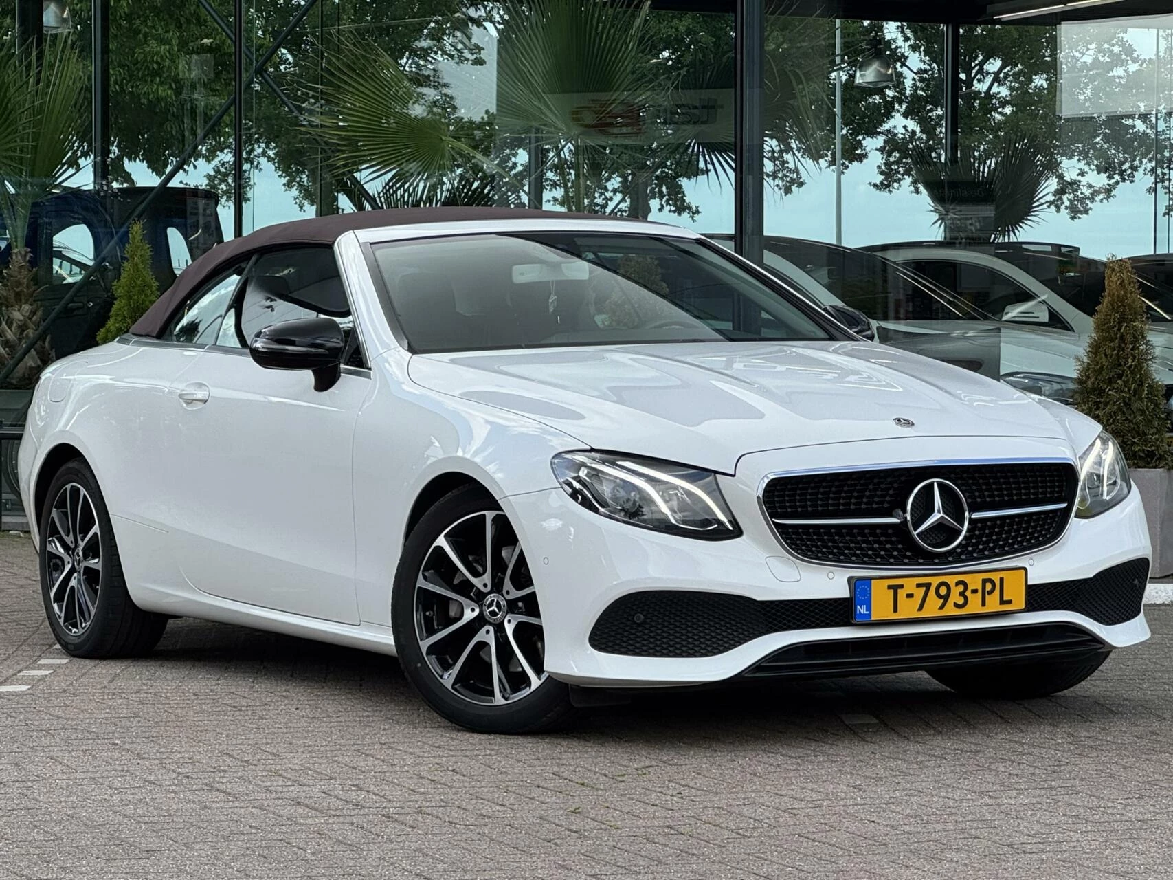 Hoofdafbeelding Mercedes-Benz E-Klasse