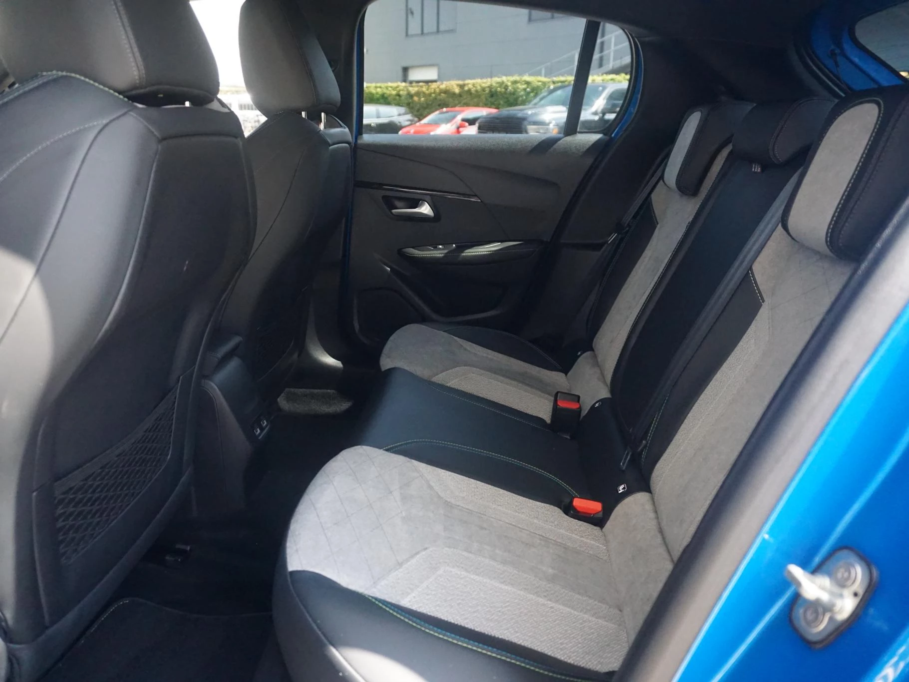 Hoofdafbeelding Peugeot e-208