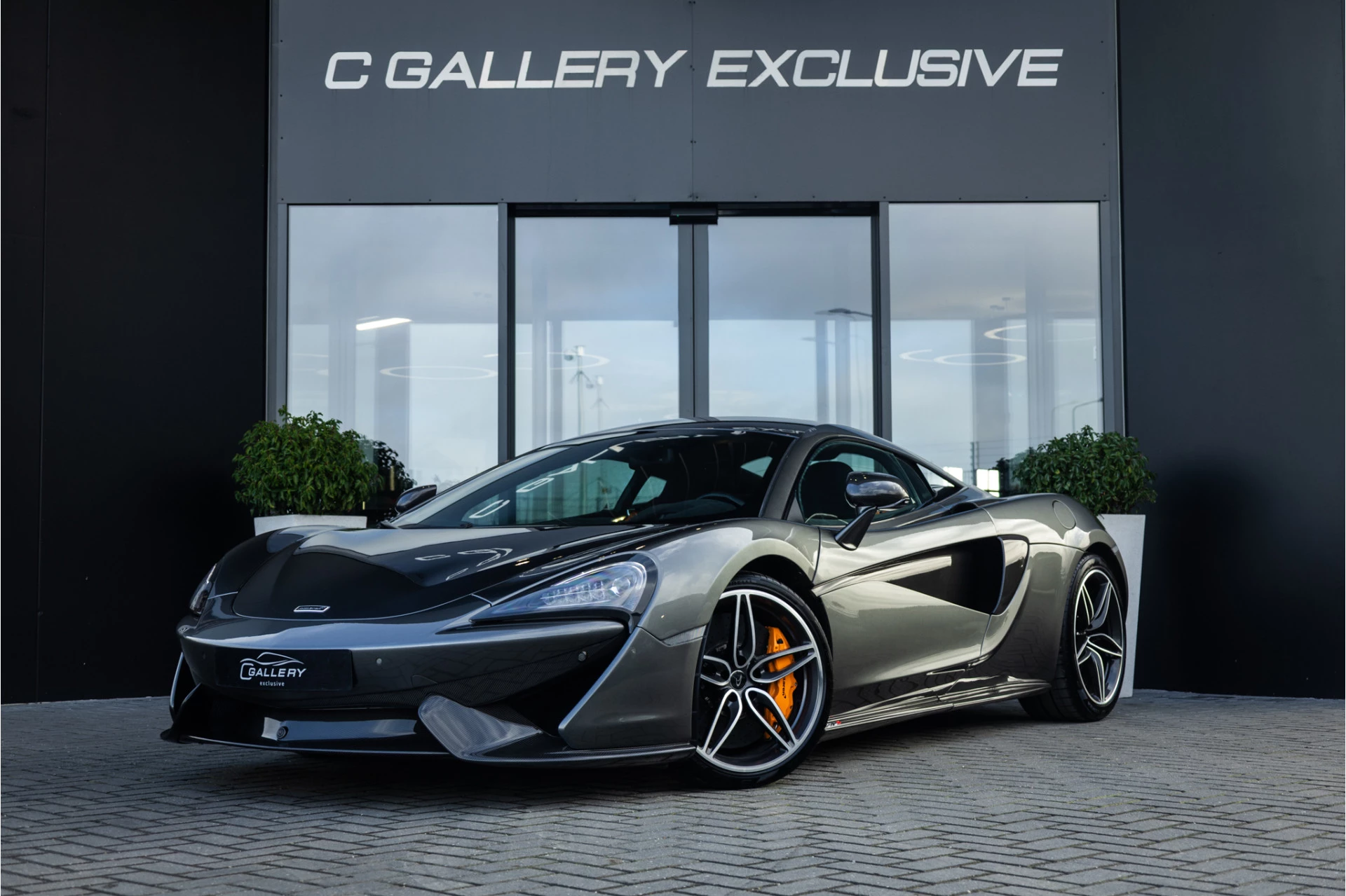 Hoofdafbeelding McLaren 570S