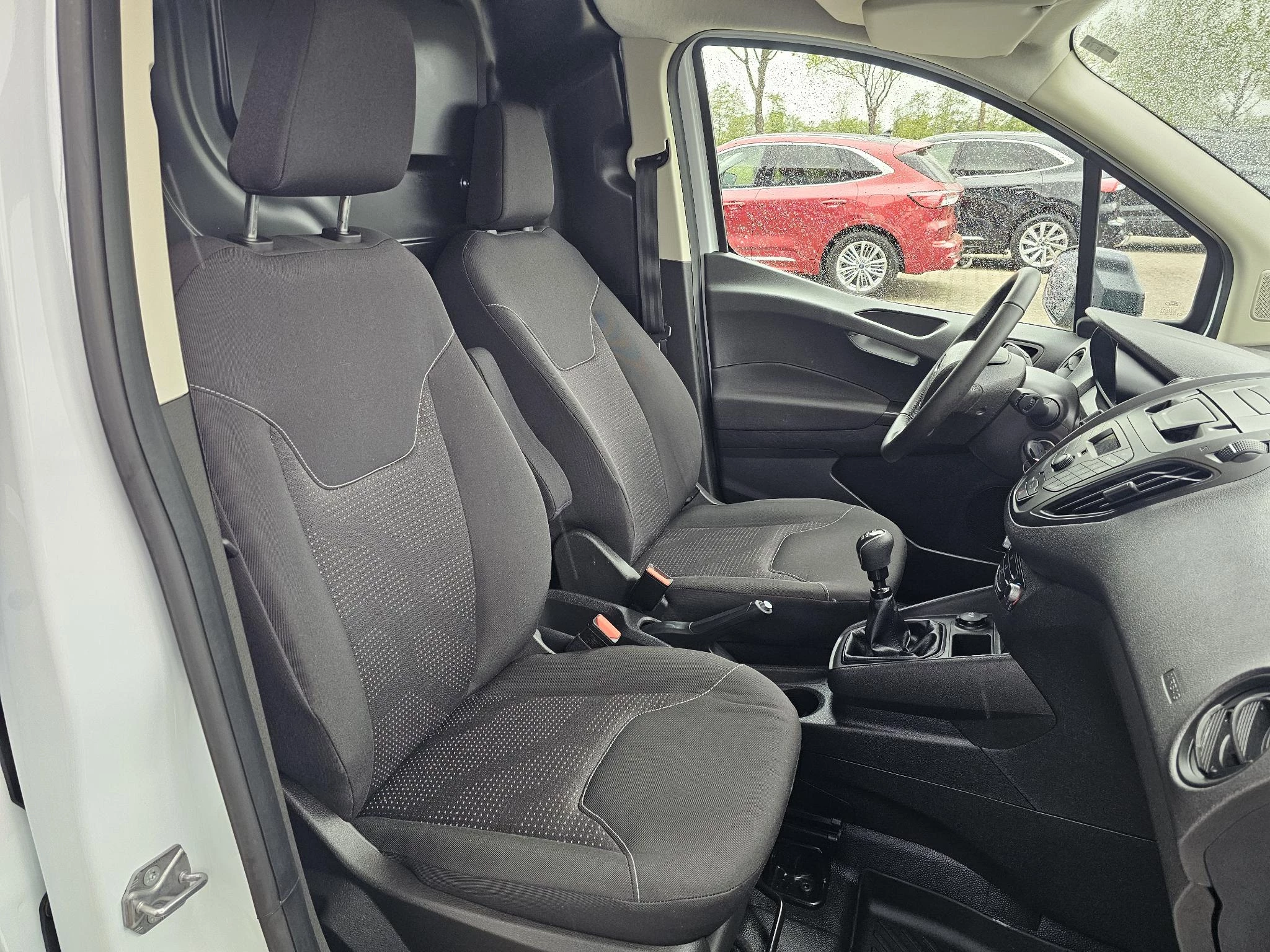 Hoofdafbeelding Ford Transit Courier