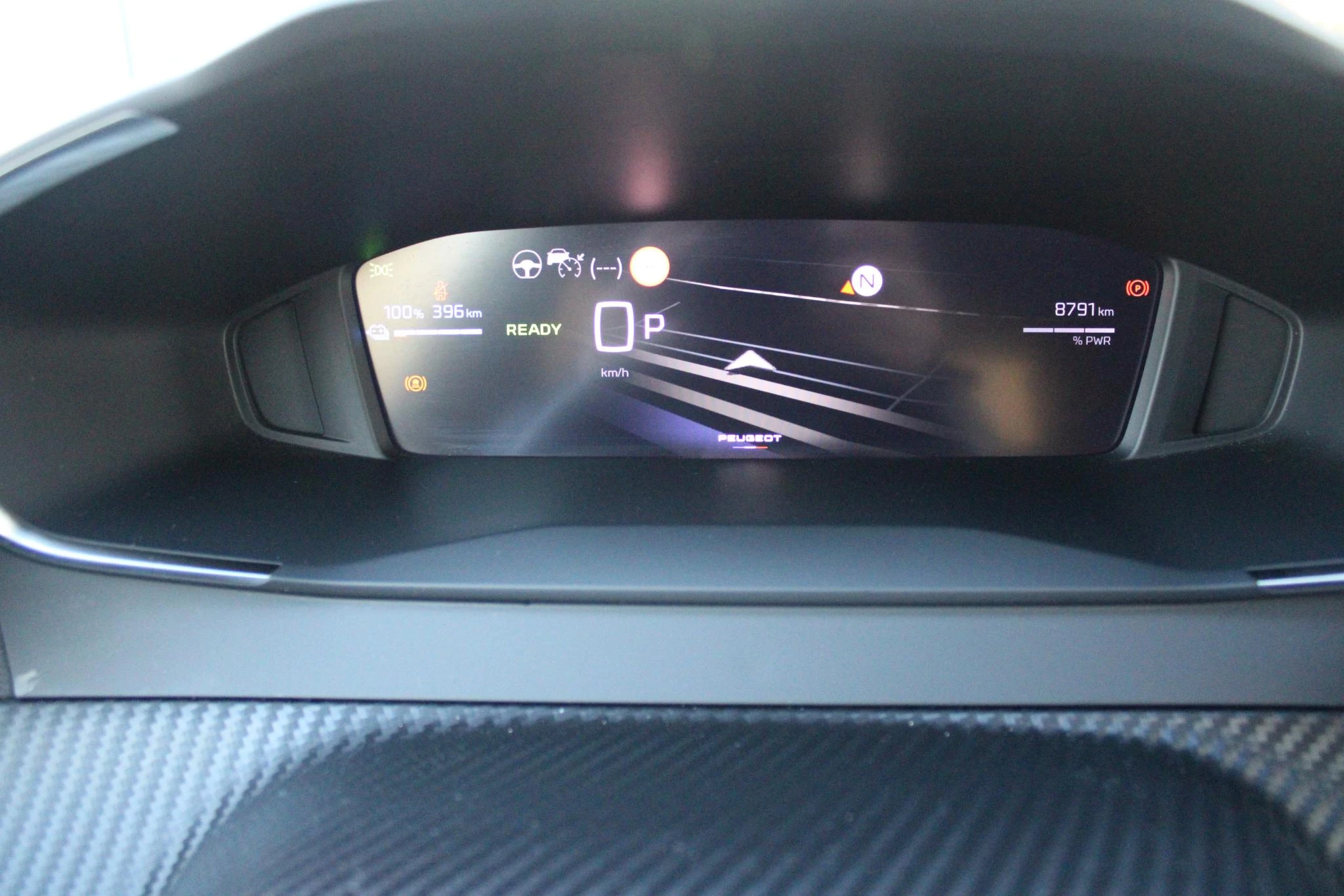 Hoofdafbeelding Peugeot e-208