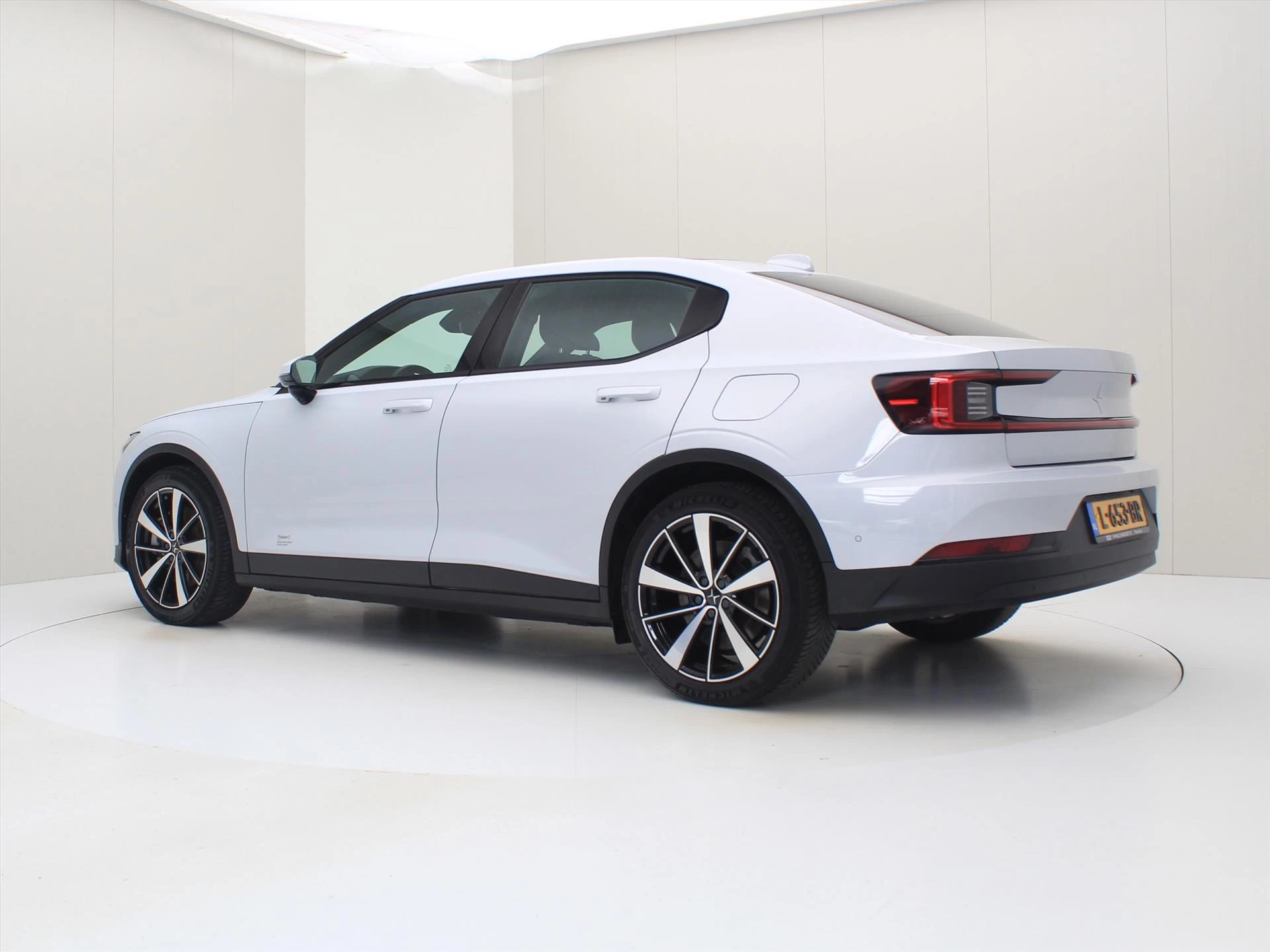 Hoofdafbeelding Polestar 2