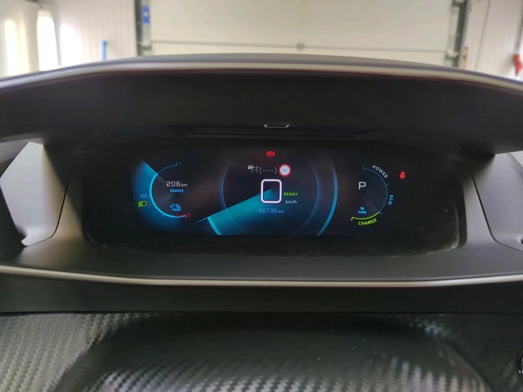 Hoofdafbeelding Peugeot e-2008