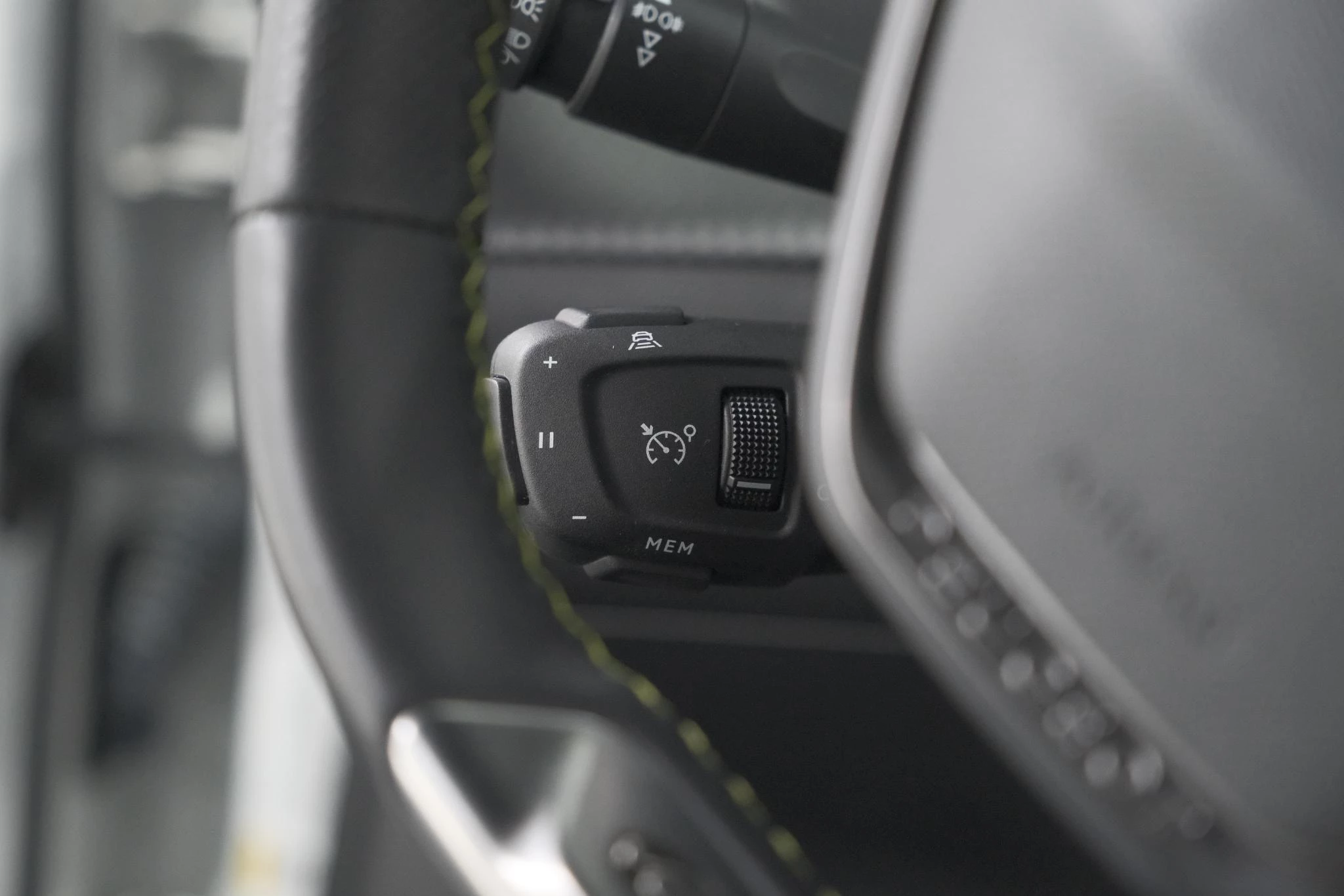 Hoofdafbeelding Peugeot e-2008