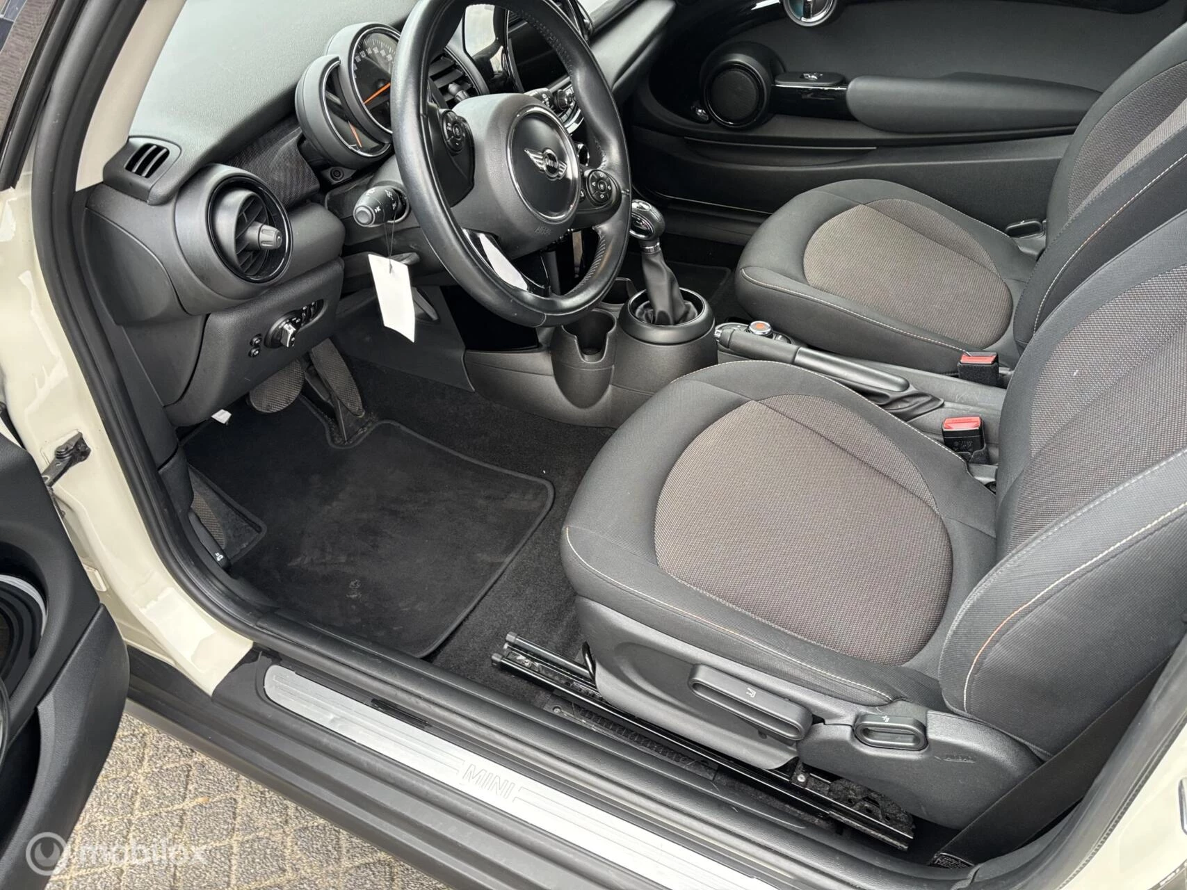 Hoofdafbeelding MINI One