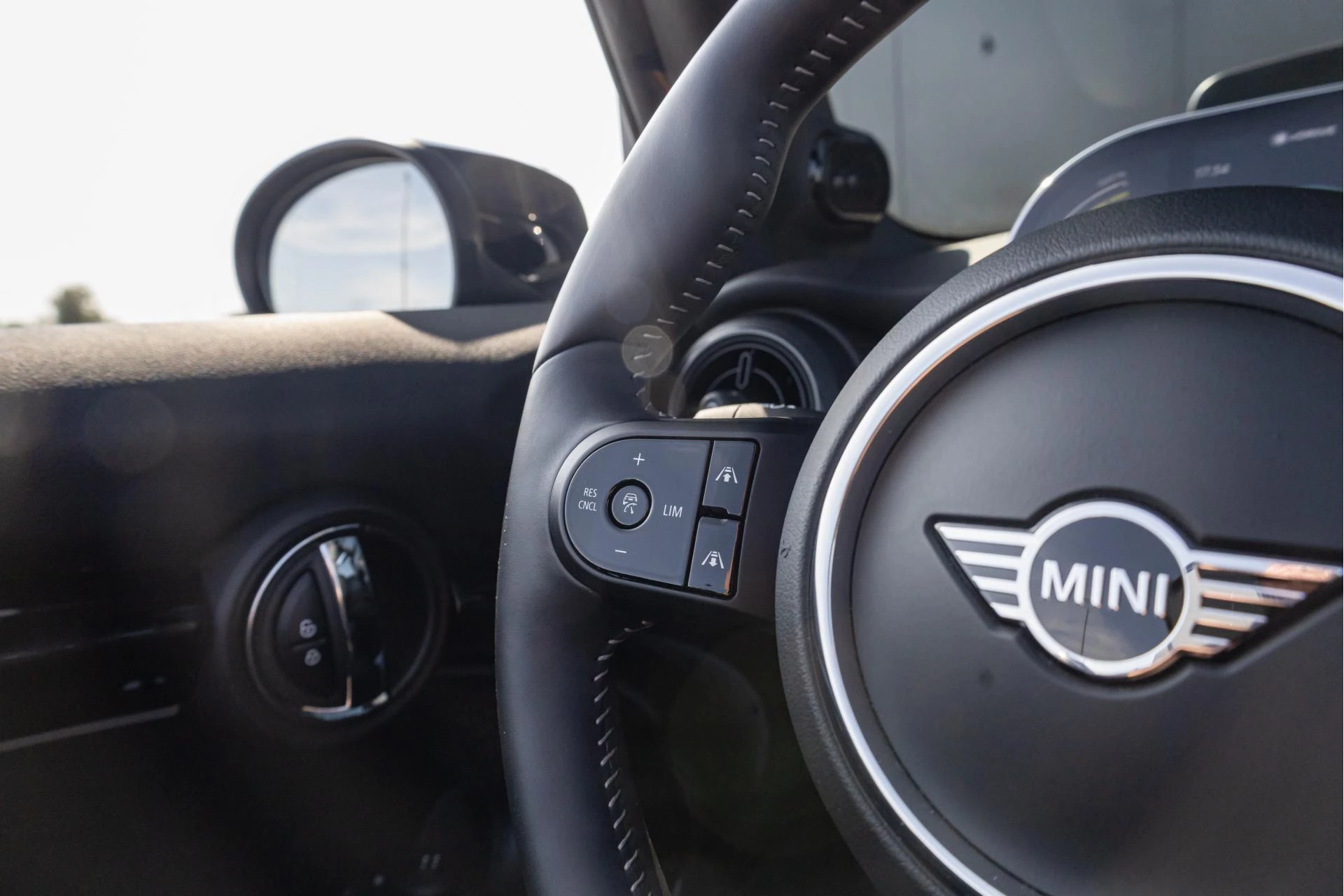 Hoofdafbeelding MINI Cabrio