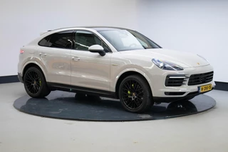 Hoofdafbeelding Porsche Cayenne Porsche Cayenne 3.0 E-Hybrid
