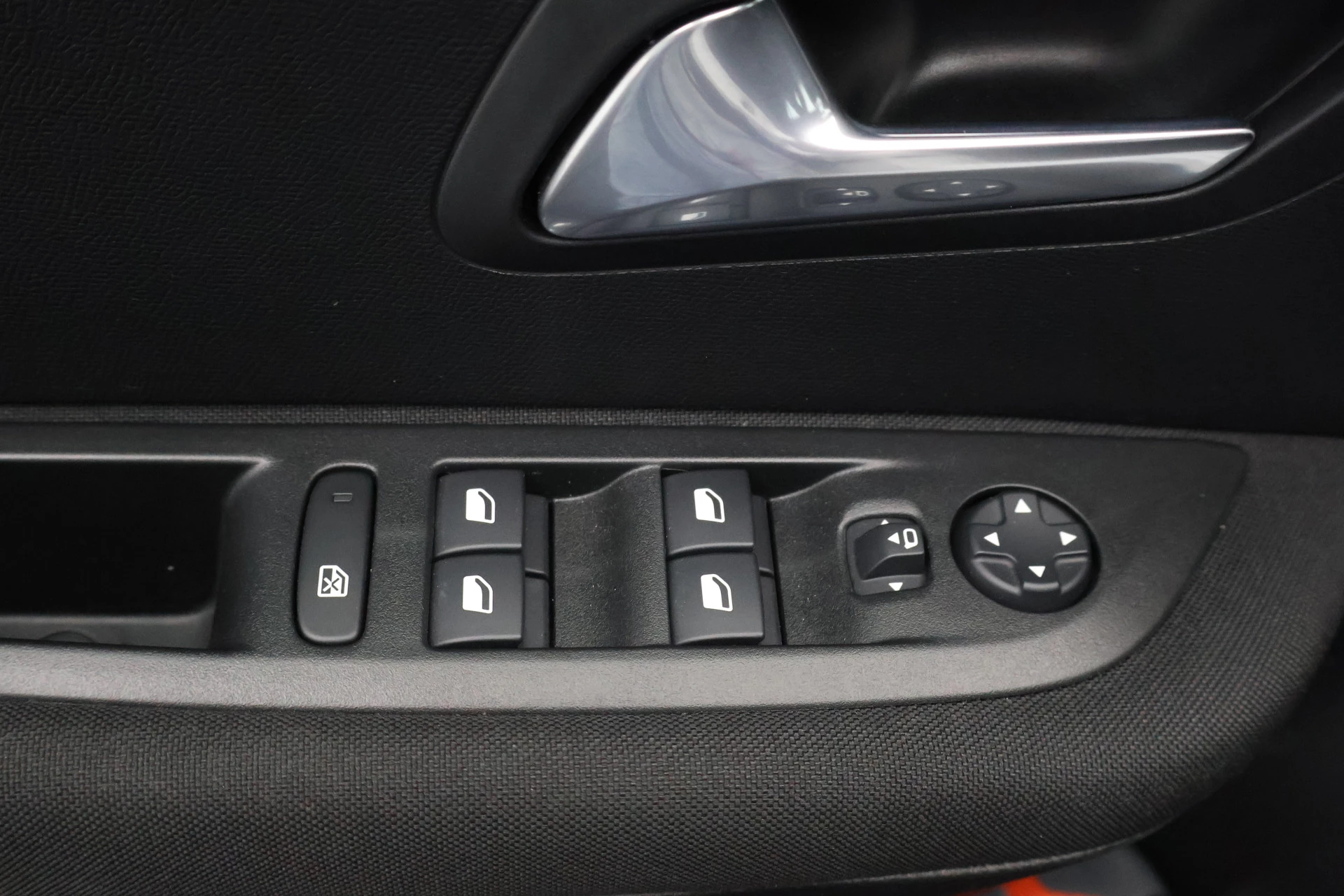 Hoofdafbeelding Peugeot e-208