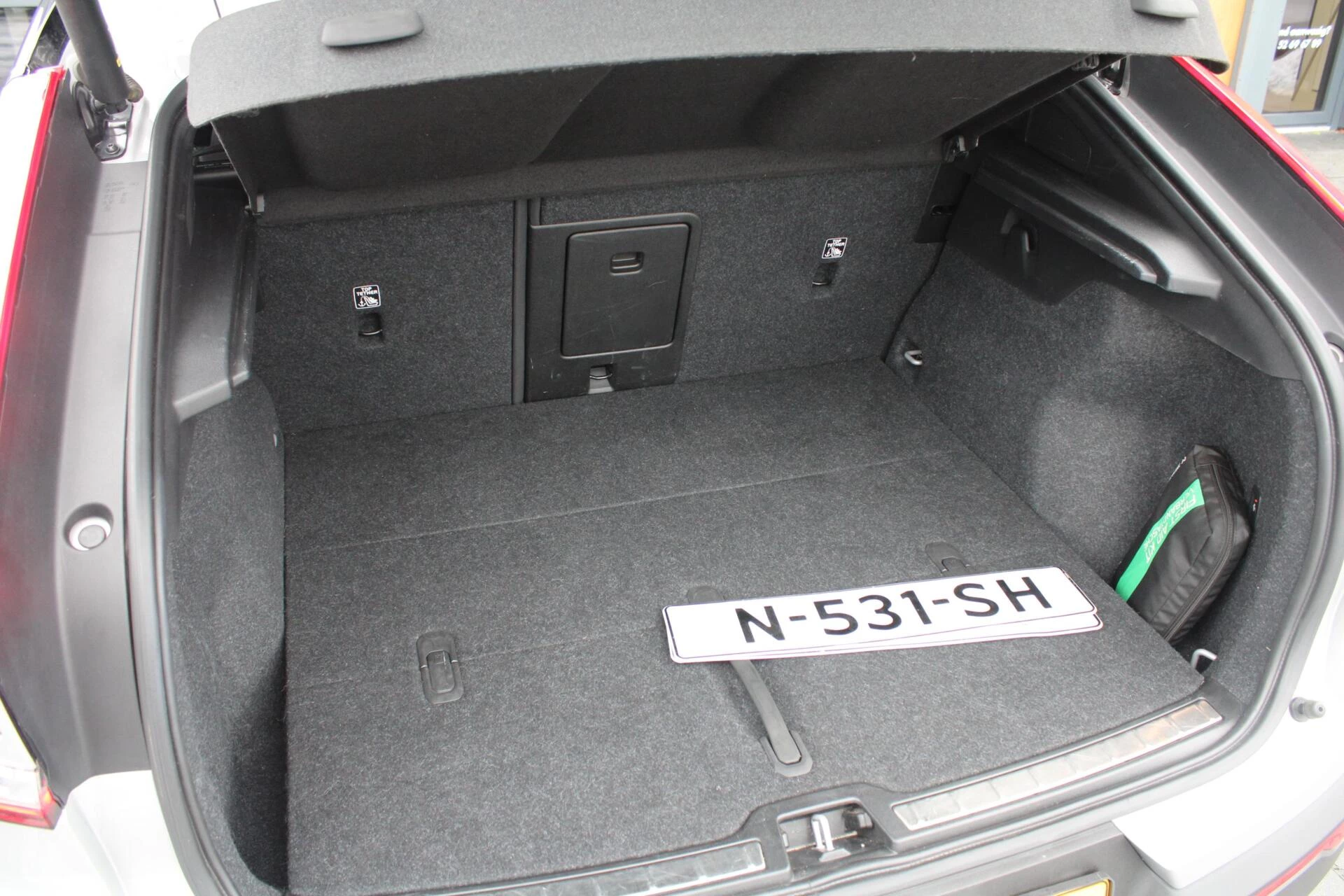 Hoofdafbeelding Volvo C40