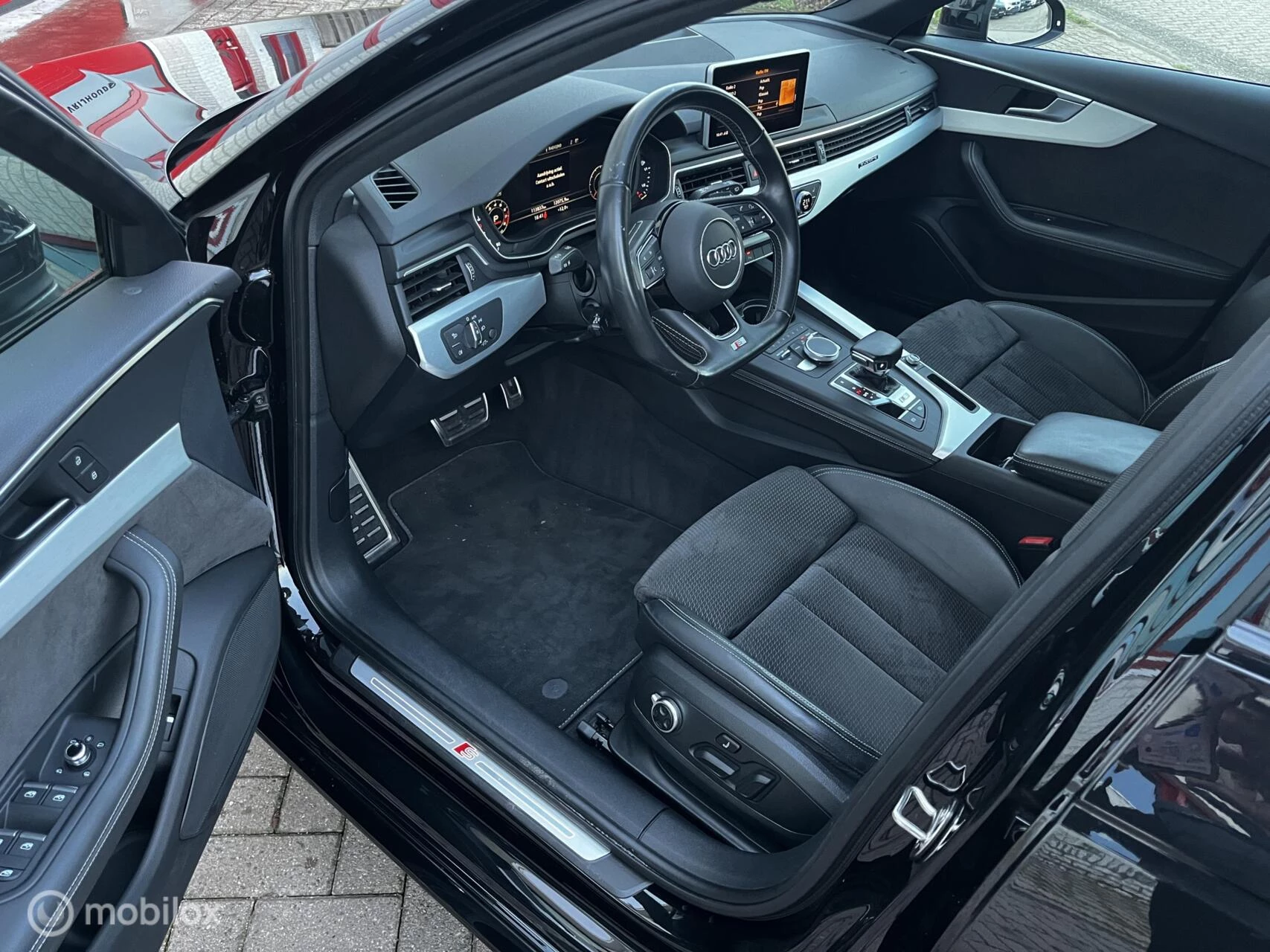 Hoofdafbeelding Audi S4