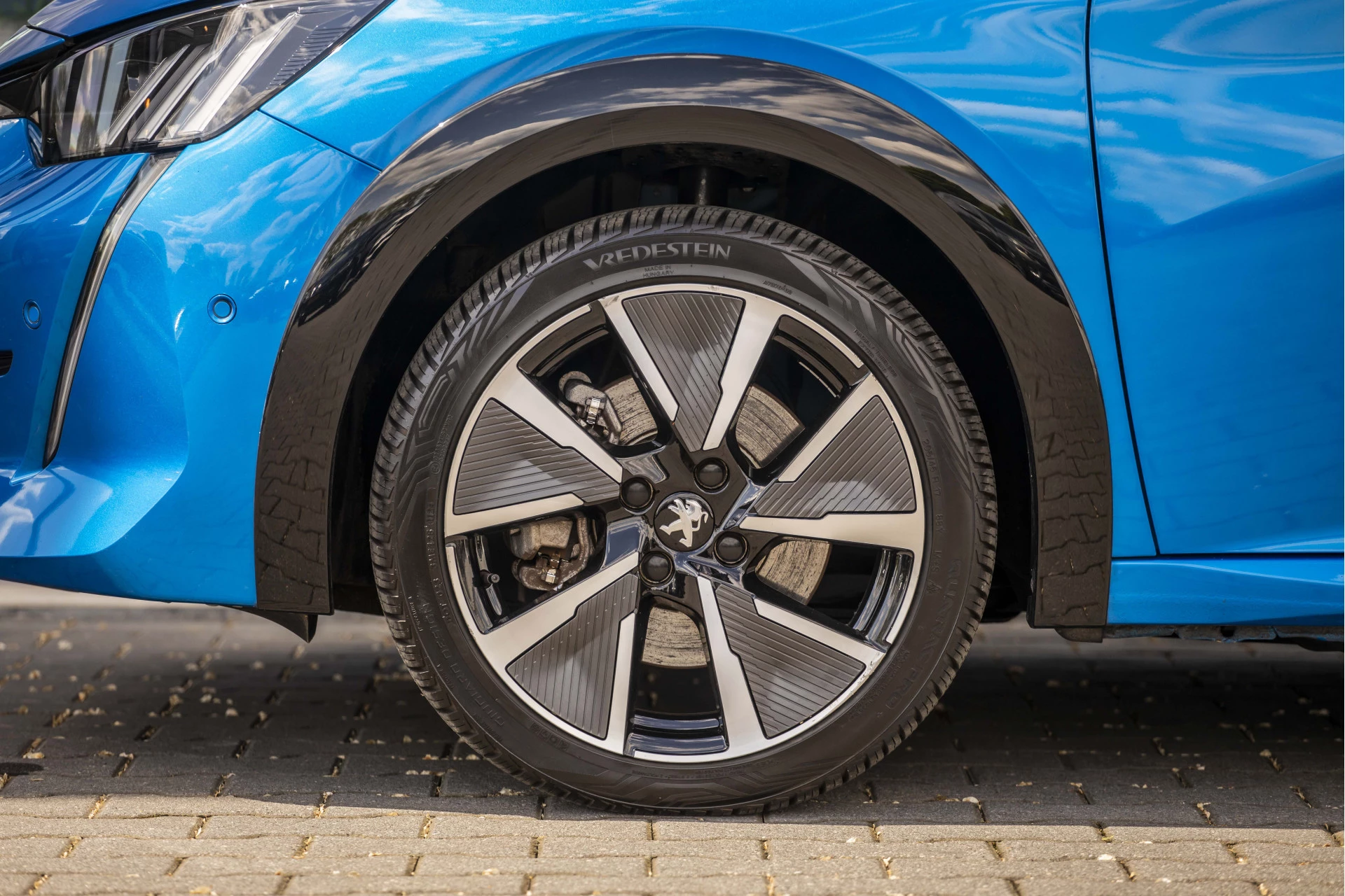 Hoofdafbeelding Peugeot e-208