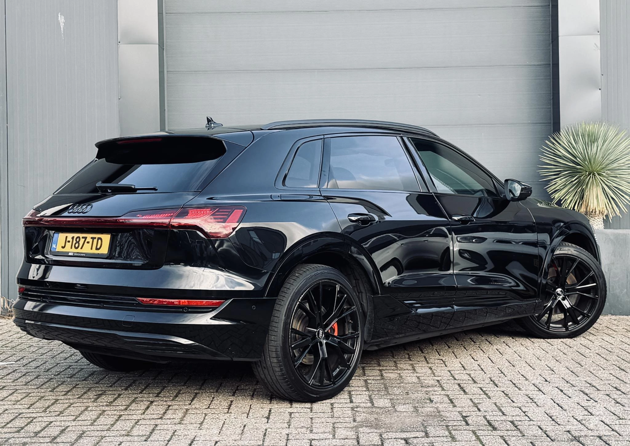 Hoofdafbeelding Audi e-tron