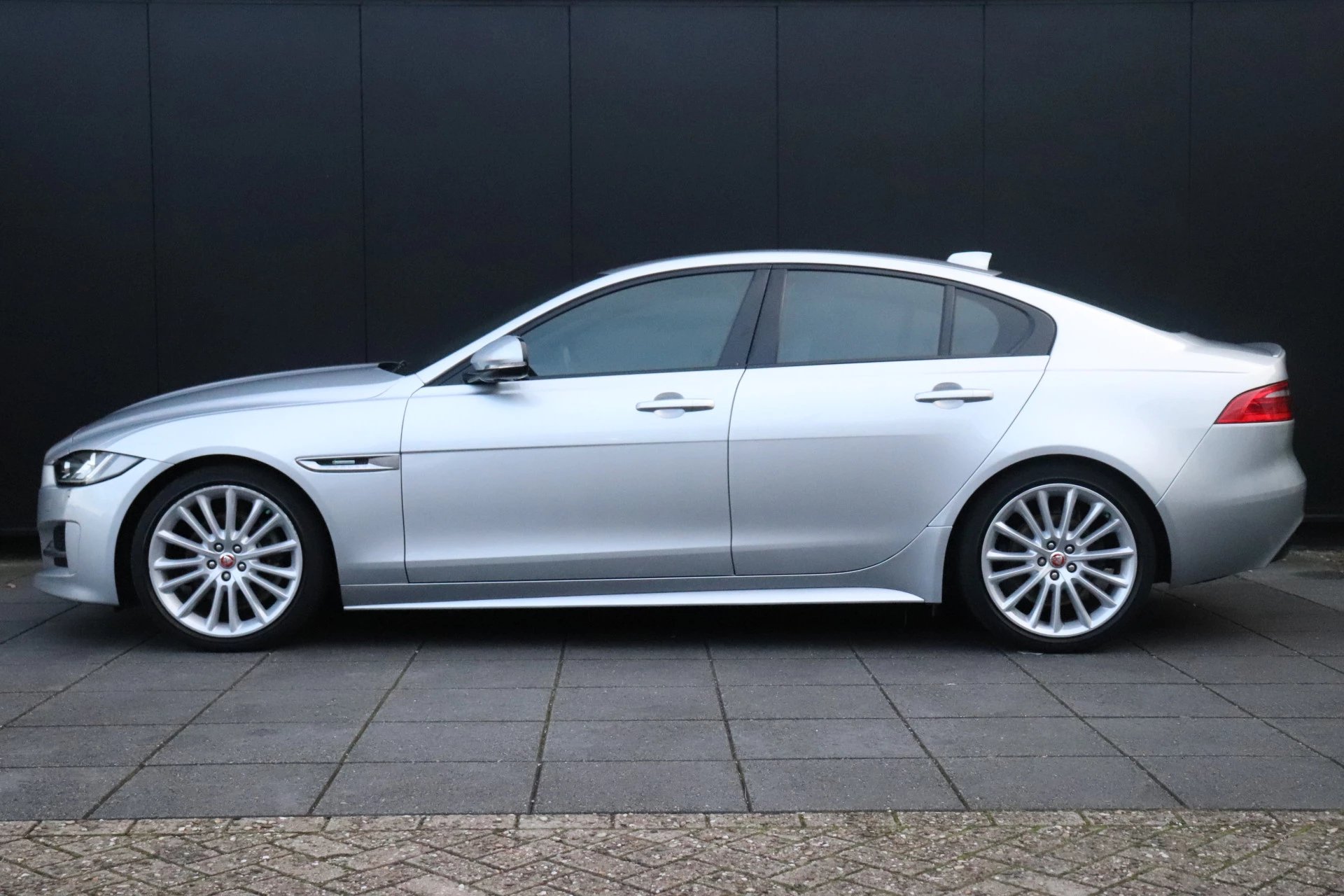 Hoofdafbeelding Jaguar XE