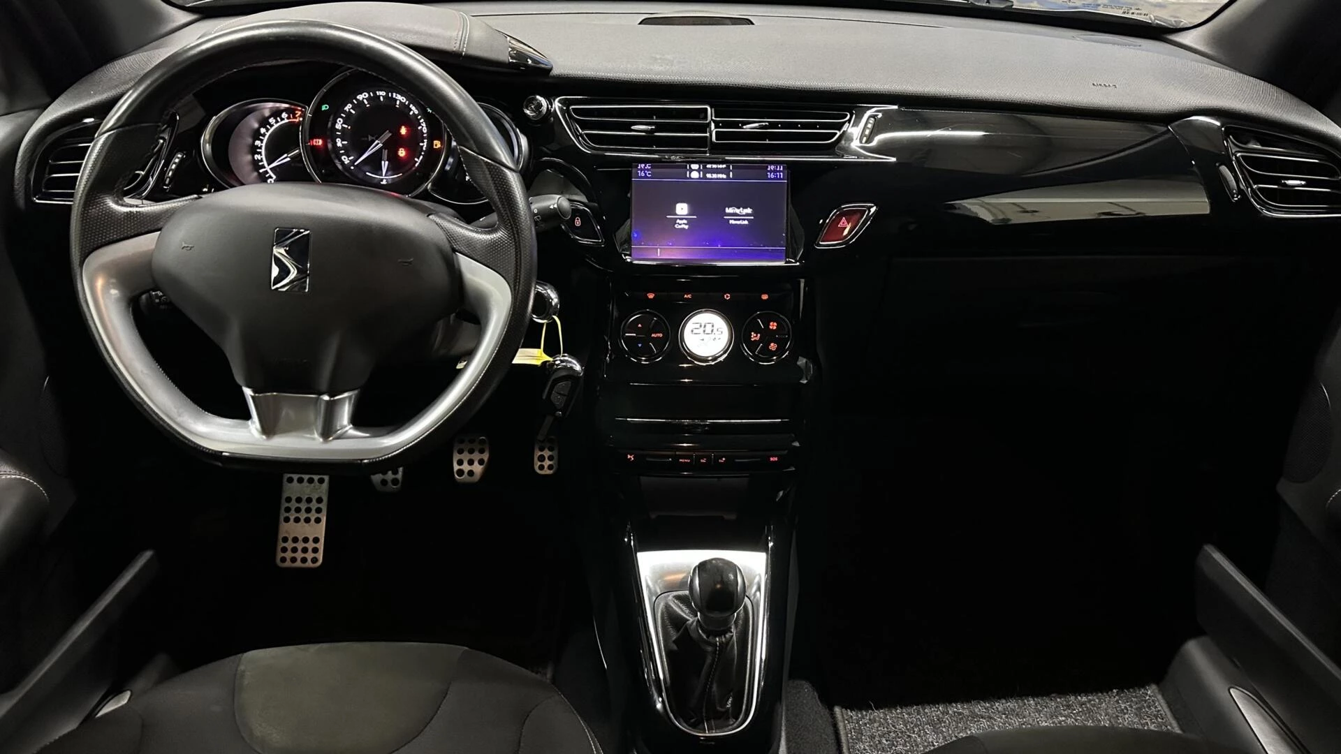 Hoofdafbeelding DS DS 3