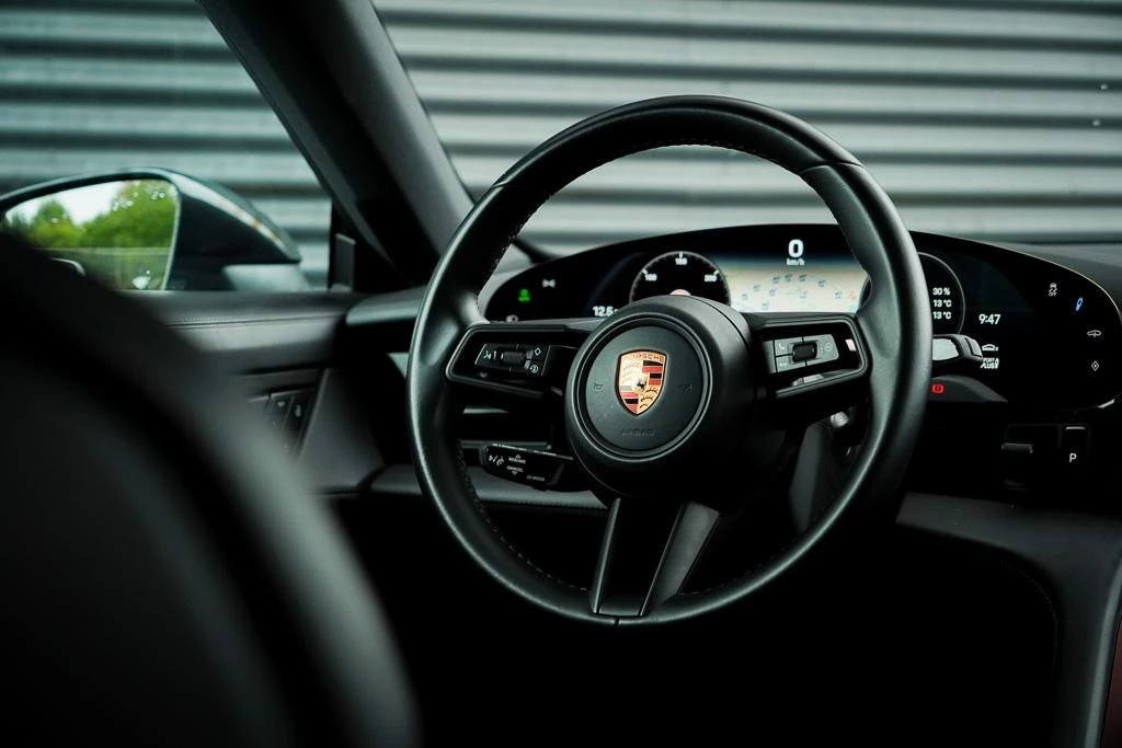 Hoofdafbeelding Porsche Taycan
