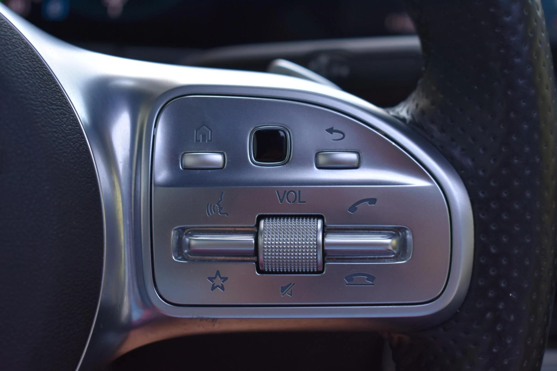 Hoofdafbeelding Mercedes-Benz EQA