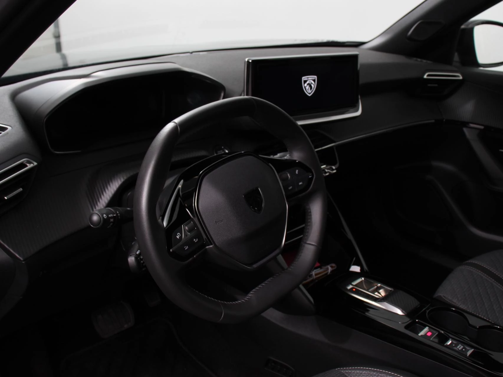 Hoofdafbeelding Peugeot e-2008
