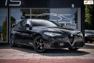 Alfa Romeo Giulia 2.0 T AWD Veloce|280 PK|Q4|Trekhaak|F1|Onderstel instelbaar|Leder||Memory|ACC|Stoelverwarming|Navi