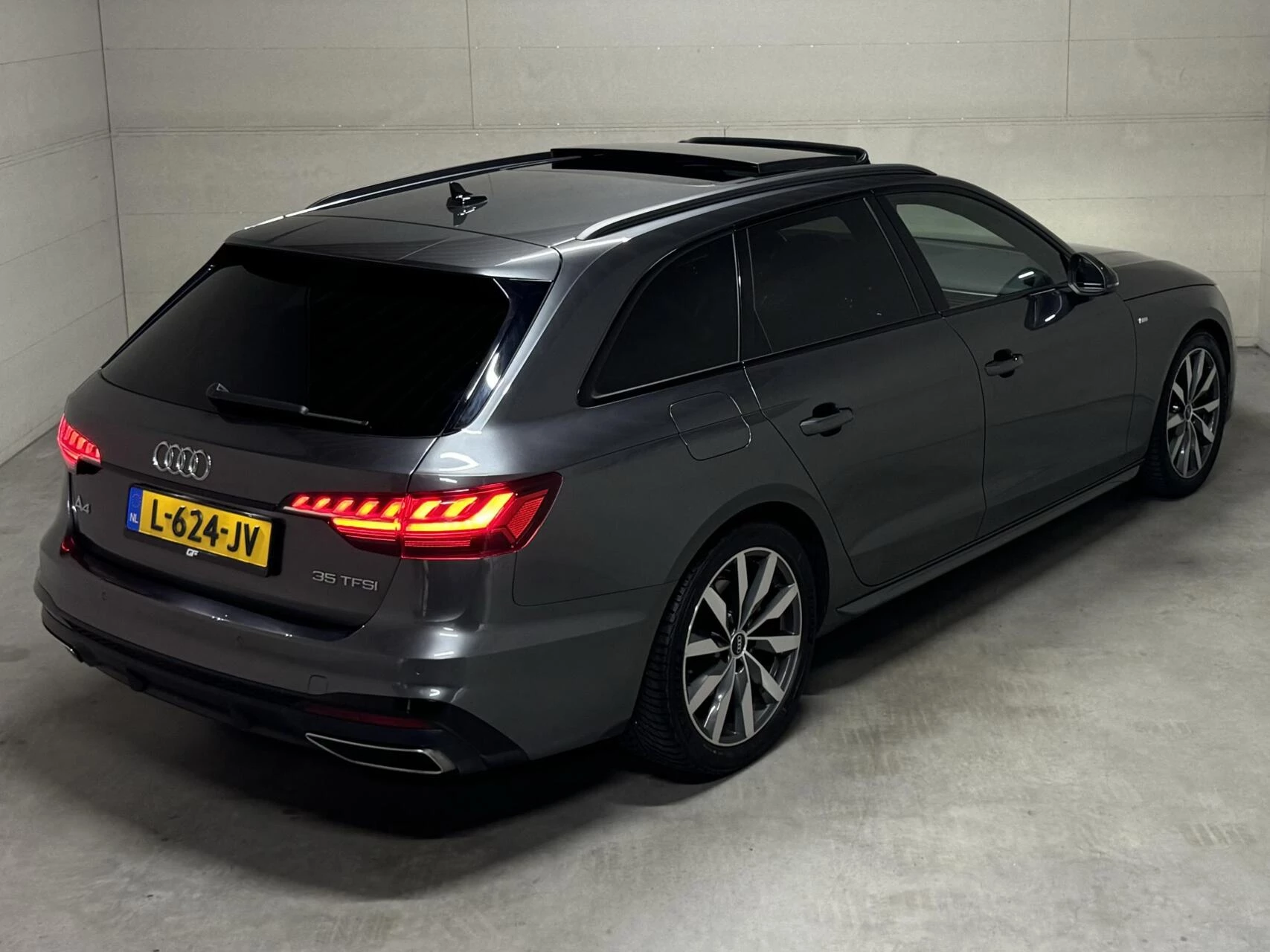 Hoofdafbeelding Audi A4