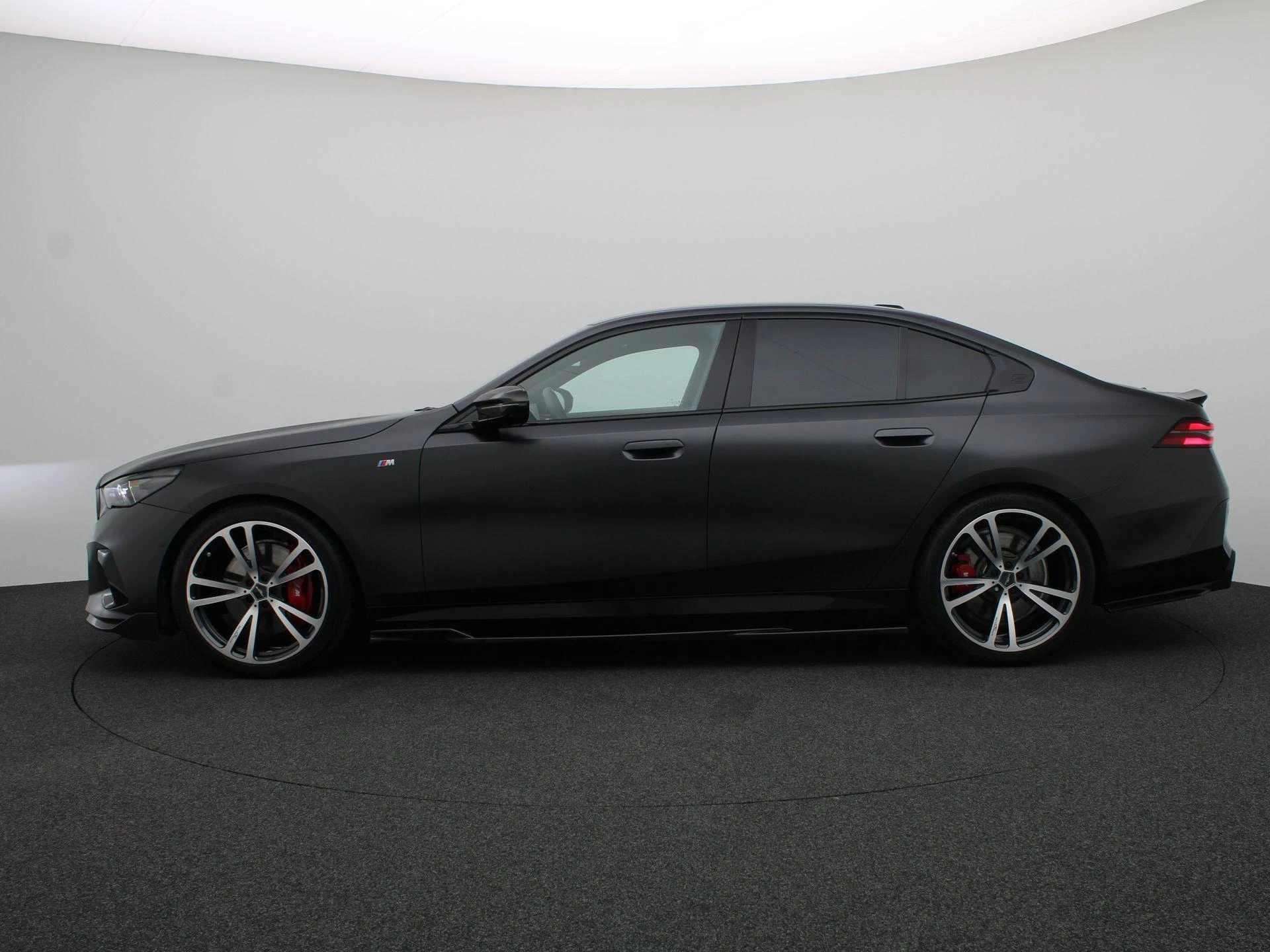 Hoofdafbeelding BMW i5