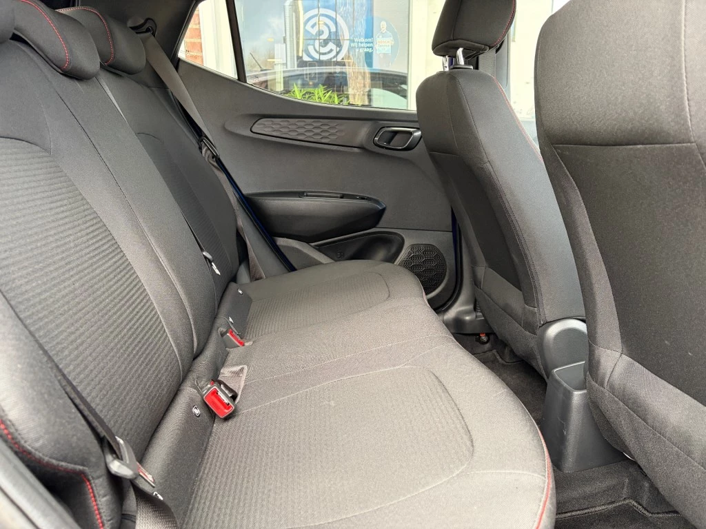 Hoofdafbeelding Hyundai i10