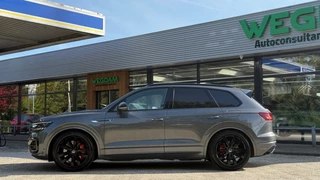 Volkswagen Touareg 3.0 TSI EHYBR 4M R FULL OPTIONS / rode remkl+21inch+Nightvision