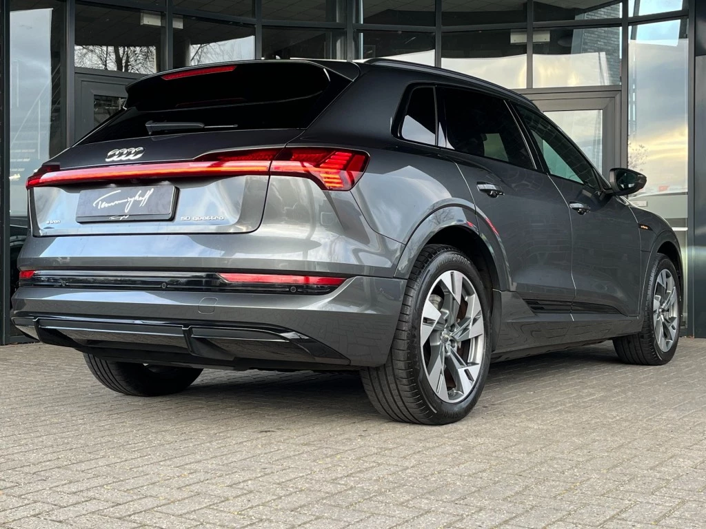 Hoofdafbeelding Audi e-tron