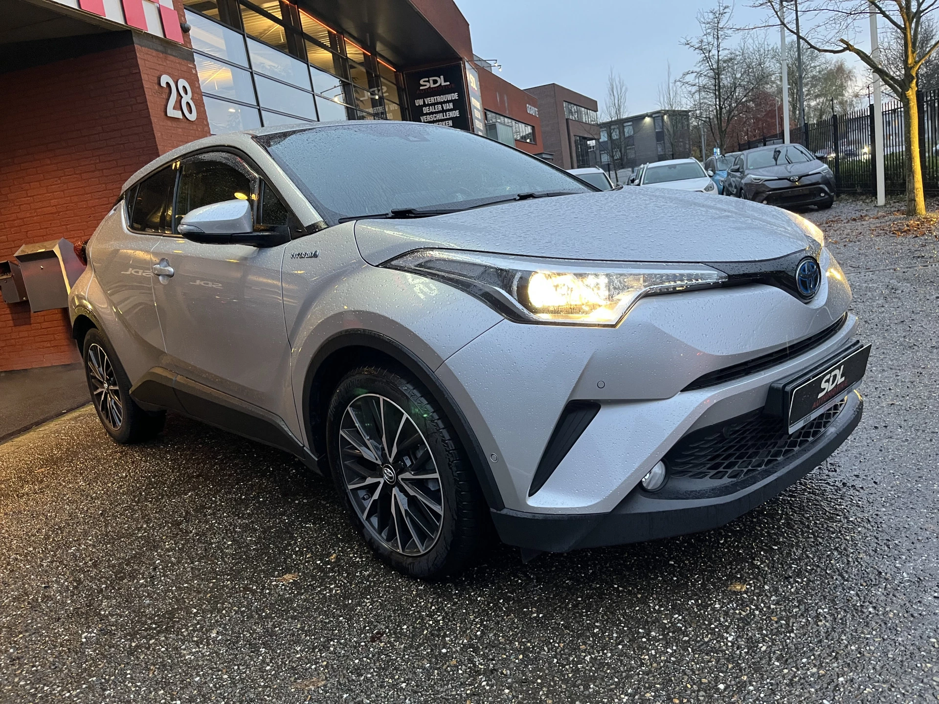 Hoofdafbeelding Toyota C-HR