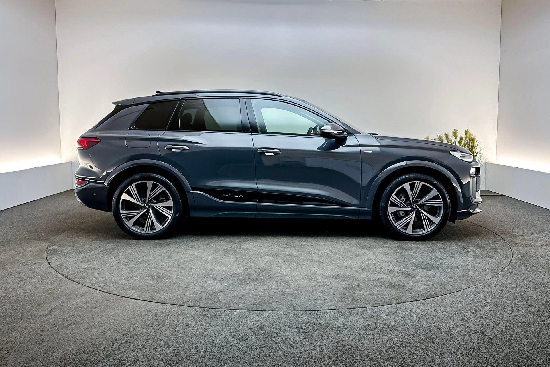 Hoofdafbeelding Audi Q6 e-tron