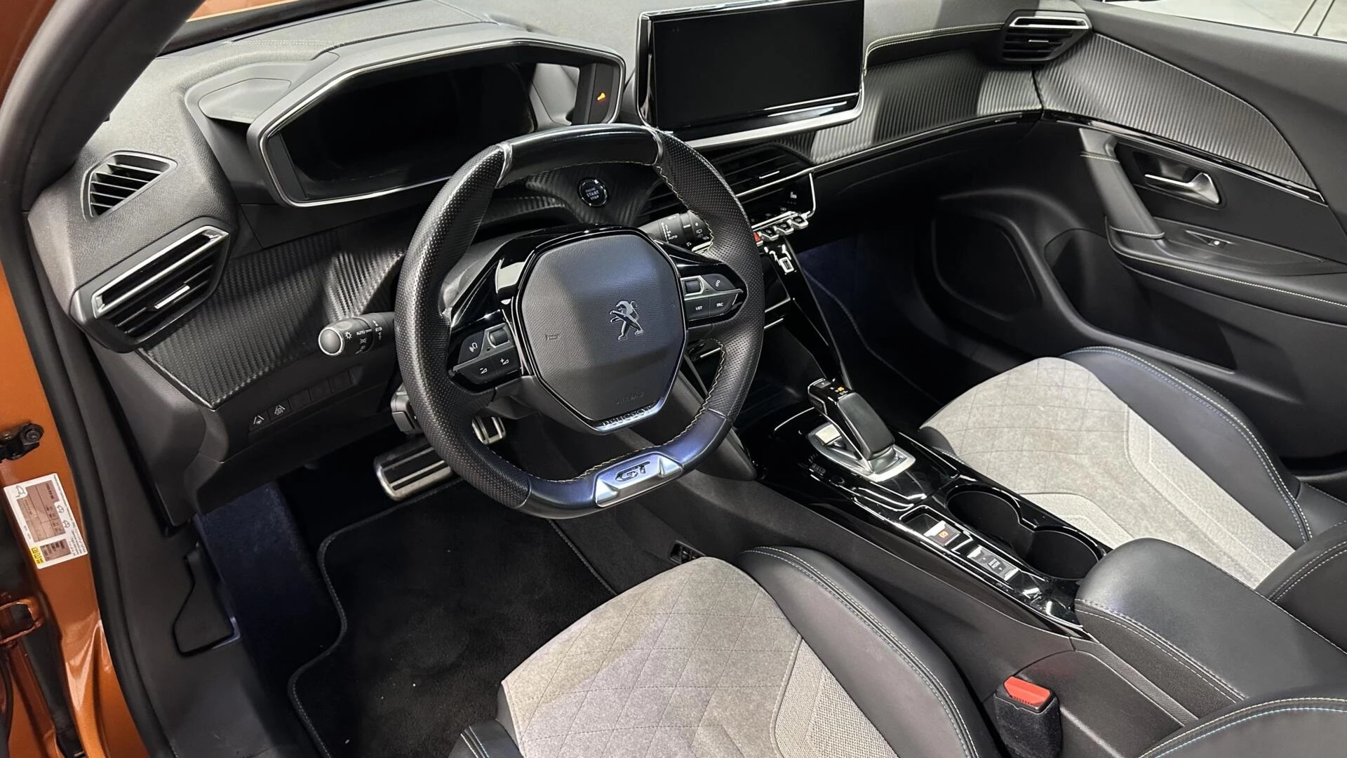 Hoofdafbeelding Peugeot e-2008