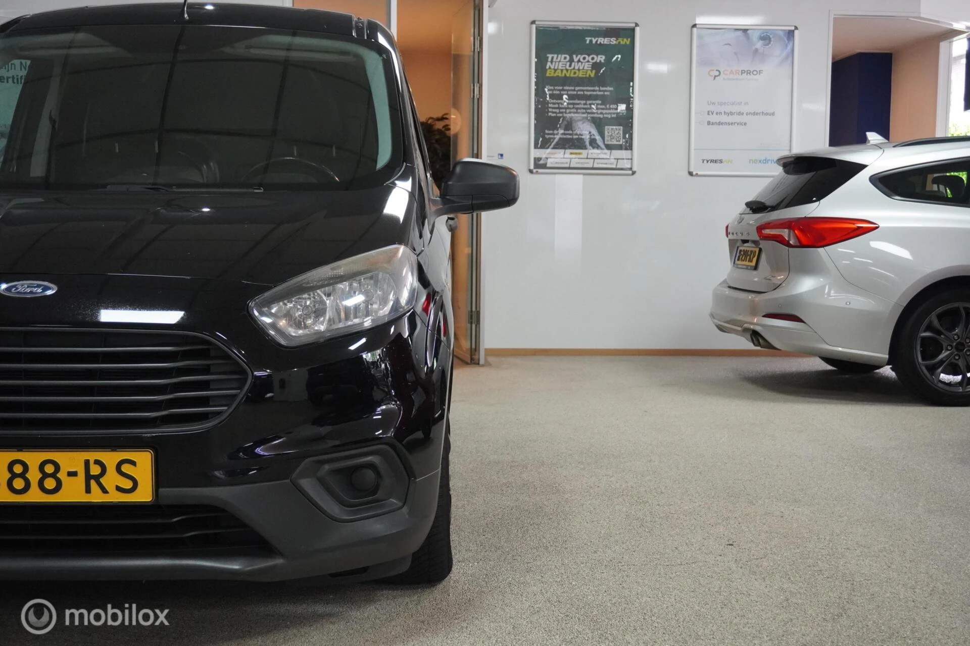 Hoofdafbeelding Ford Transit Courier