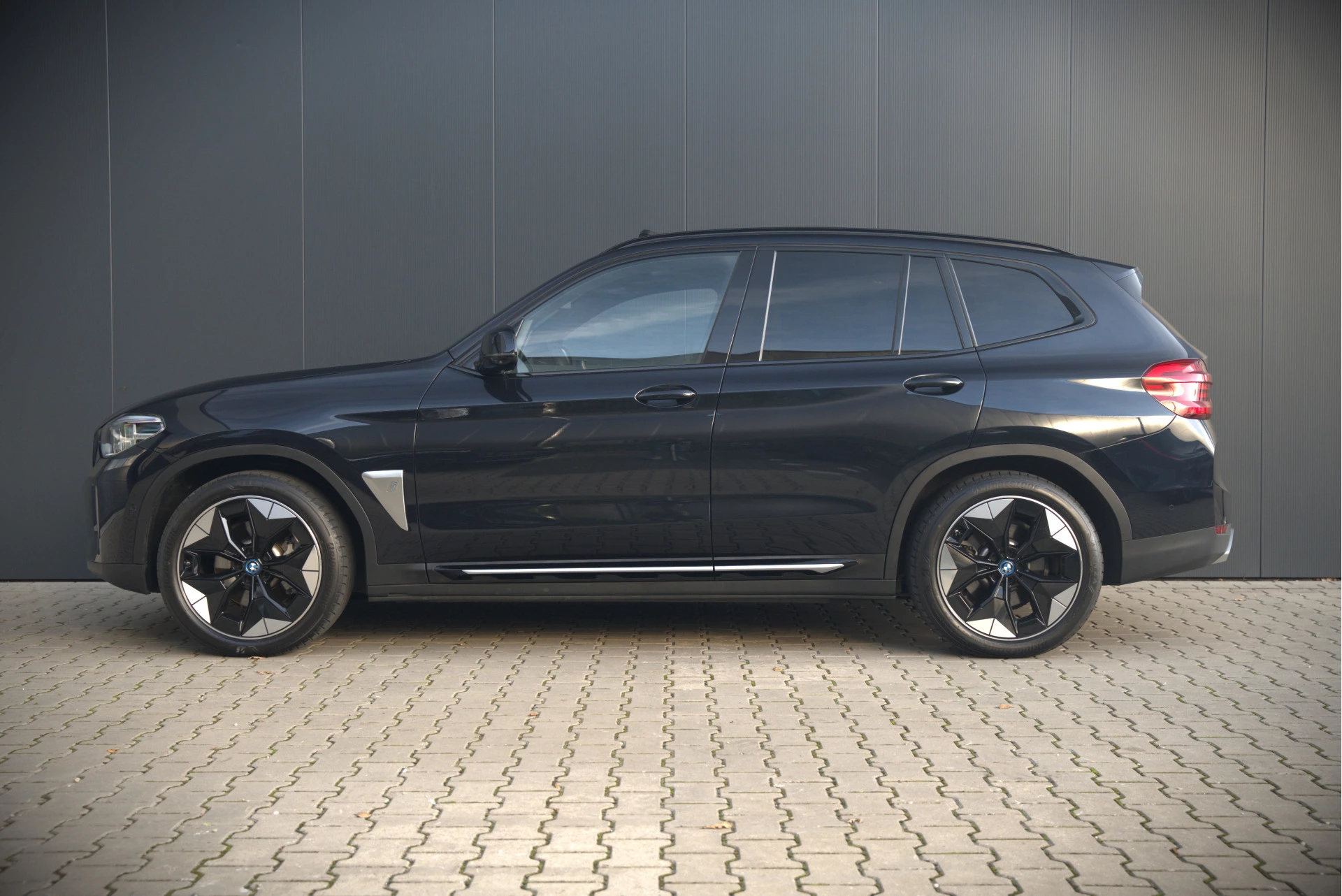 Hoofdafbeelding BMW iX3