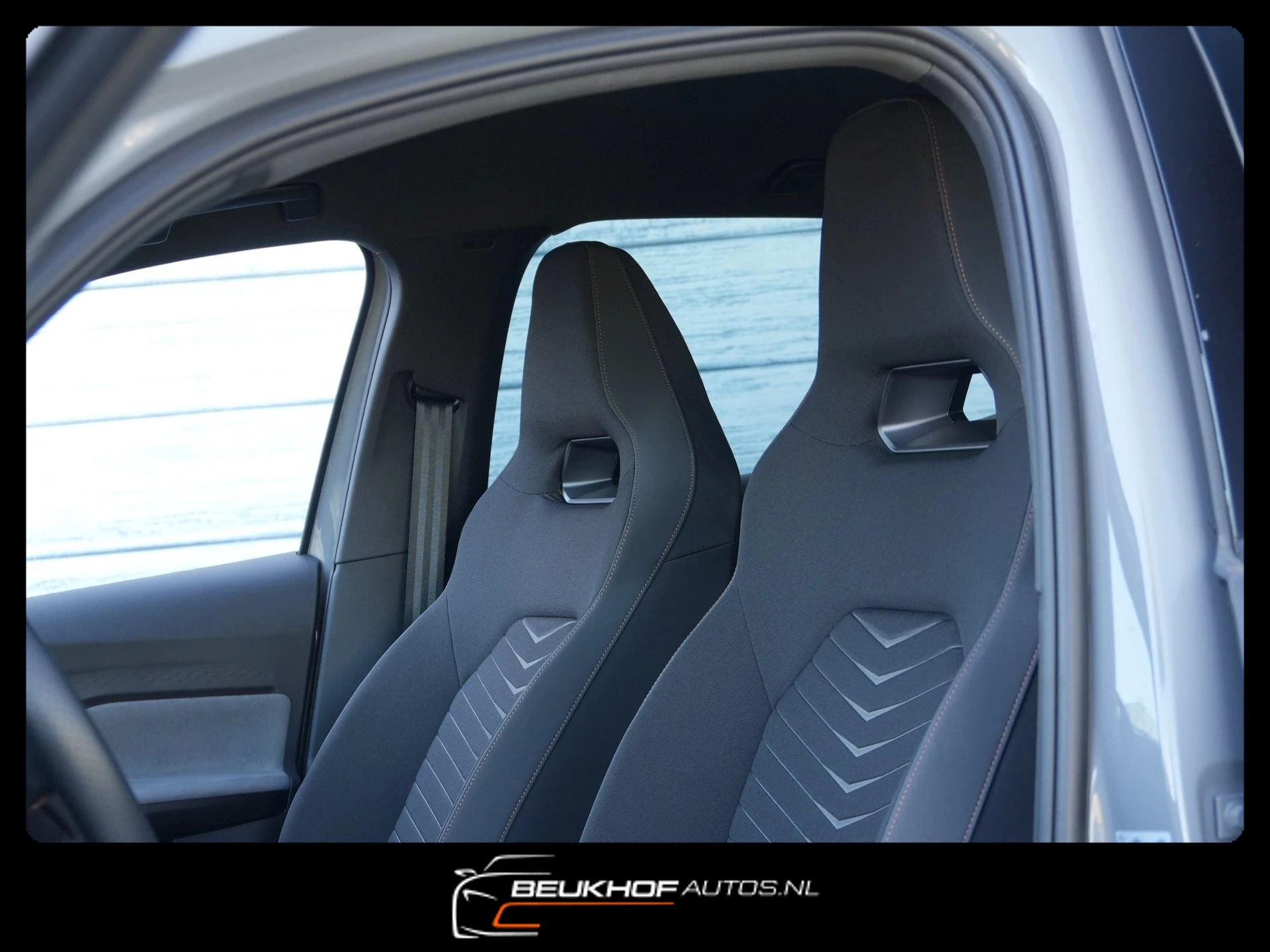 Hoofdafbeelding CUPRA Born