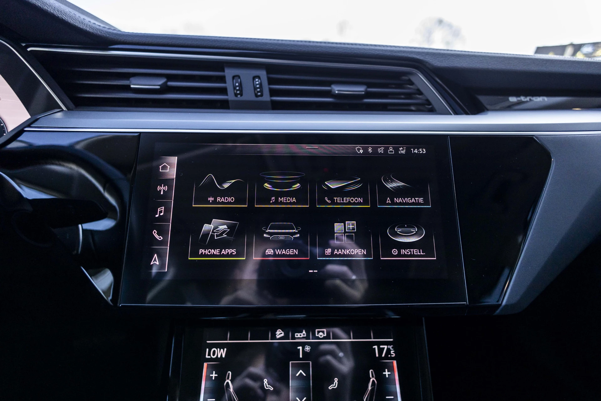 Hoofdafbeelding Audi e-tron