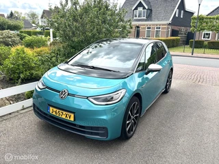 Volkswagen ID.3 First Plus 58 kWh CARPLAY TREKHAAK STOEL/STUURVERWARMING ACHTERUITRIJ CAMERA SFEERVERLICHTING SOH 89,31%