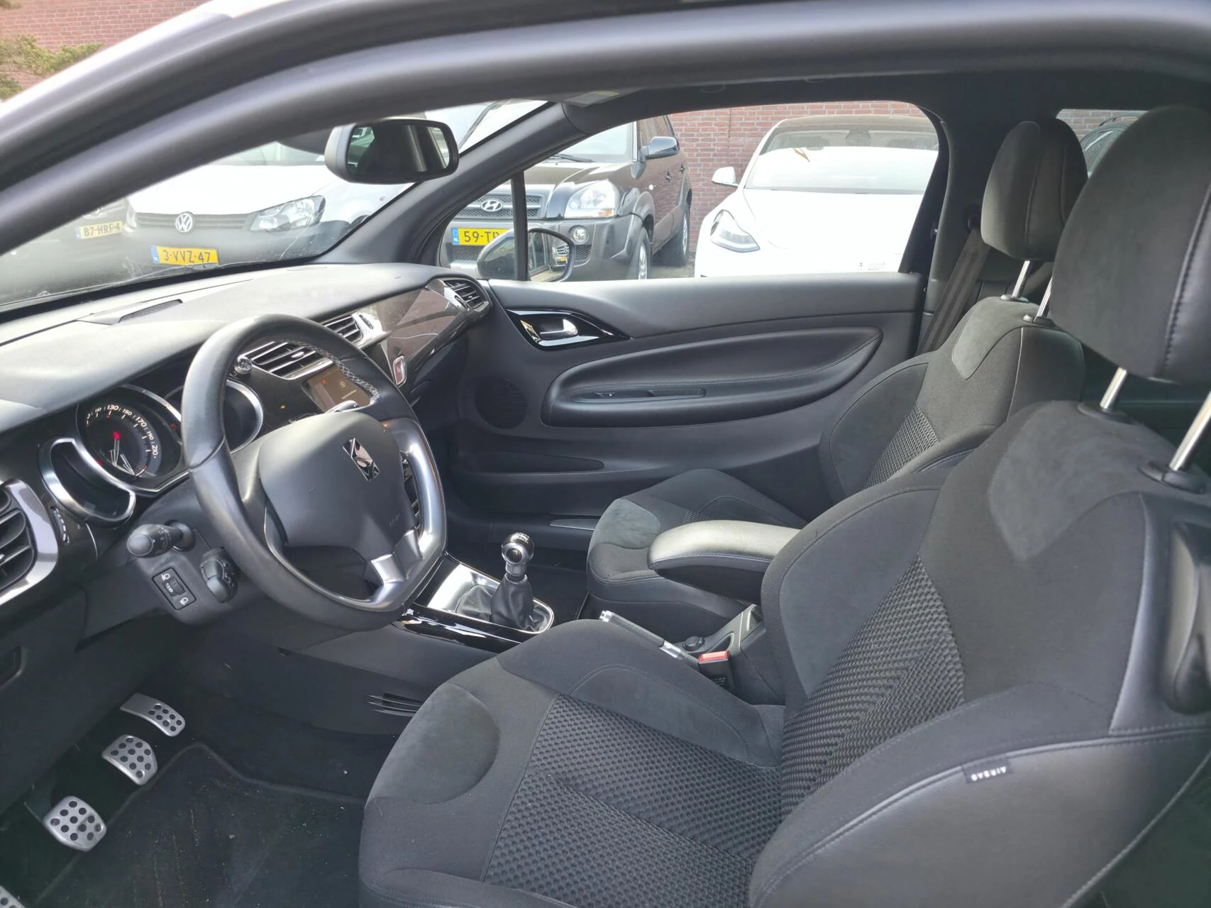 Hoofdafbeelding DS DS 3