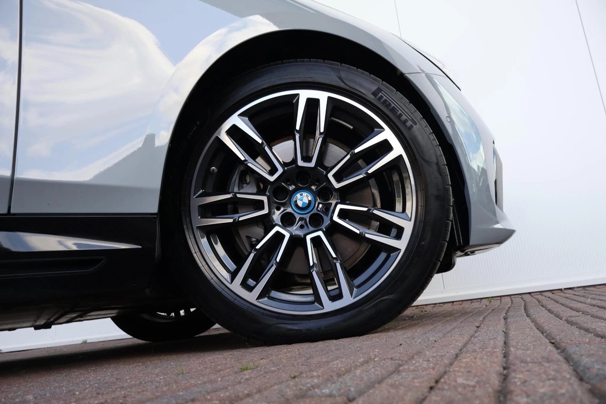 Hoofdafbeelding BMW i5