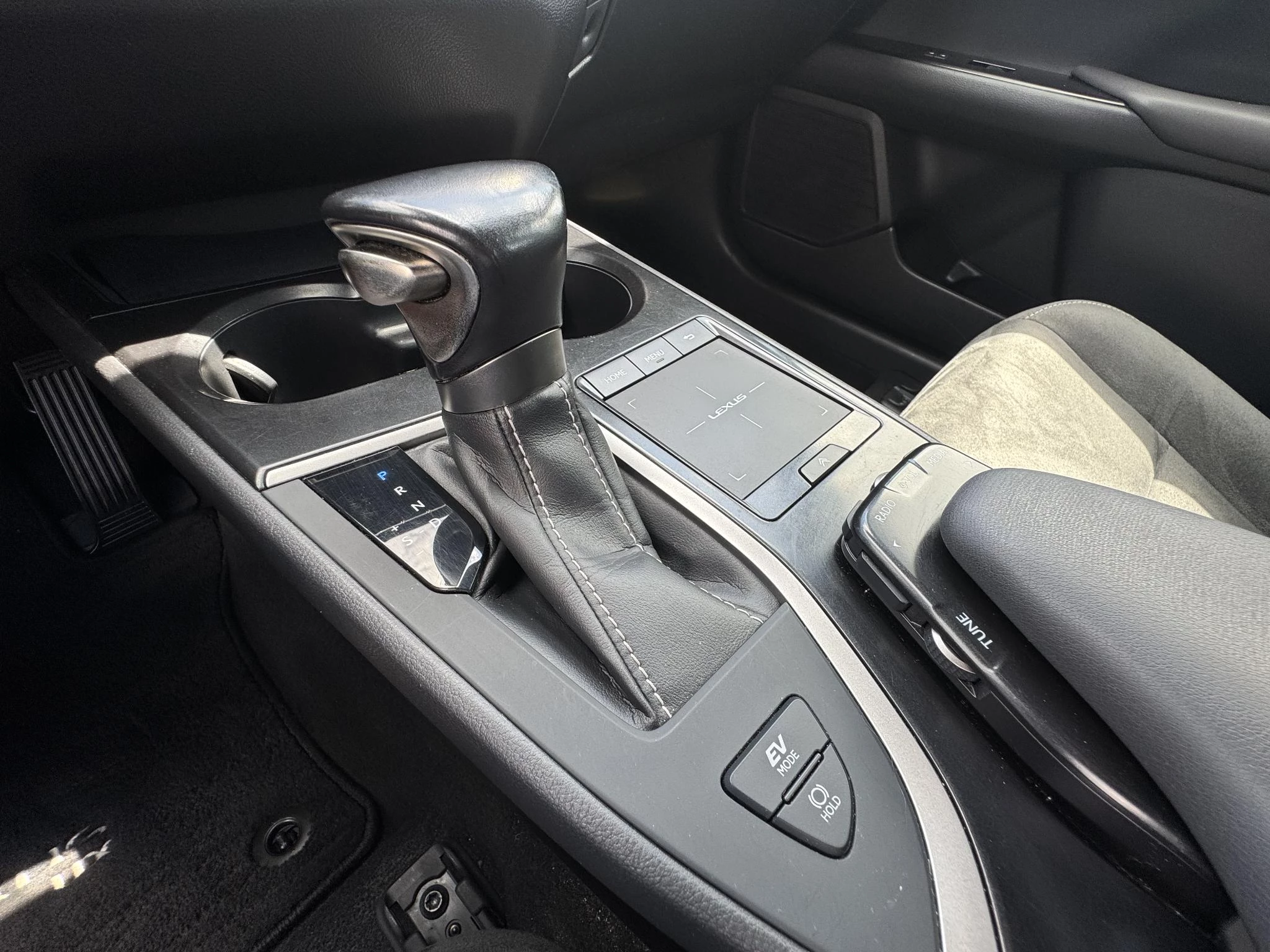 Hoofdafbeelding Lexus UX
