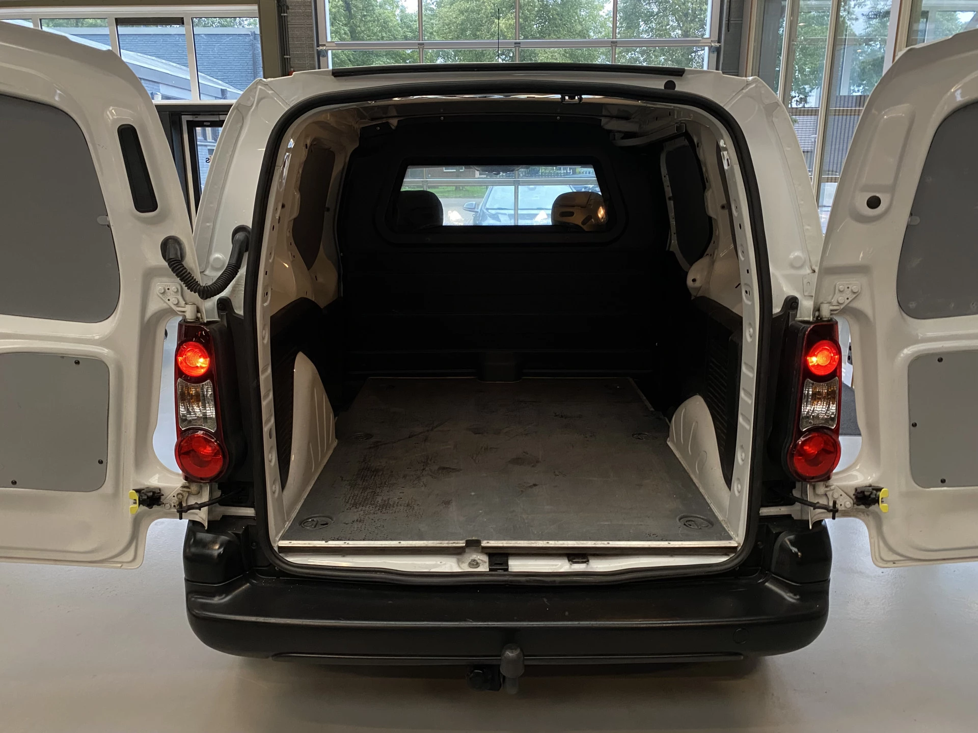 Hoofdafbeelding Peugeot Partner