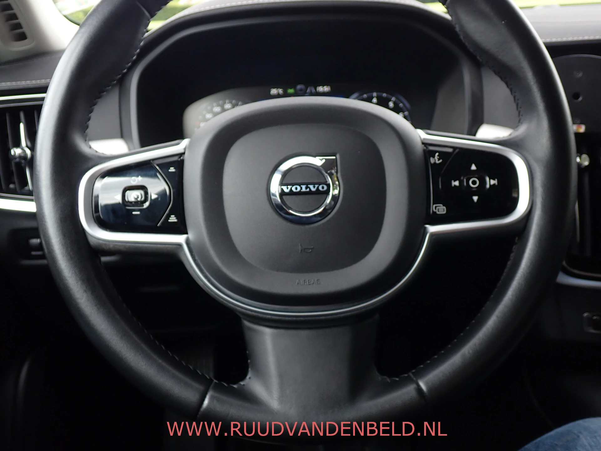 Hoofdafbeelding Volvo V90