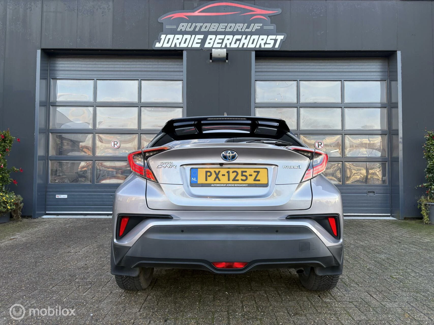 Hoofdafbeelding Toyota C-HR