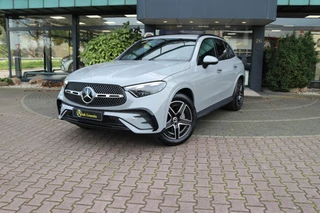 Hoofdafbeelding Mercedes-Benz GLC Mercedes-Benz GLC 300e 4M AMG-Line Rijassistentiepakket plus Luchtvering Achterassturing