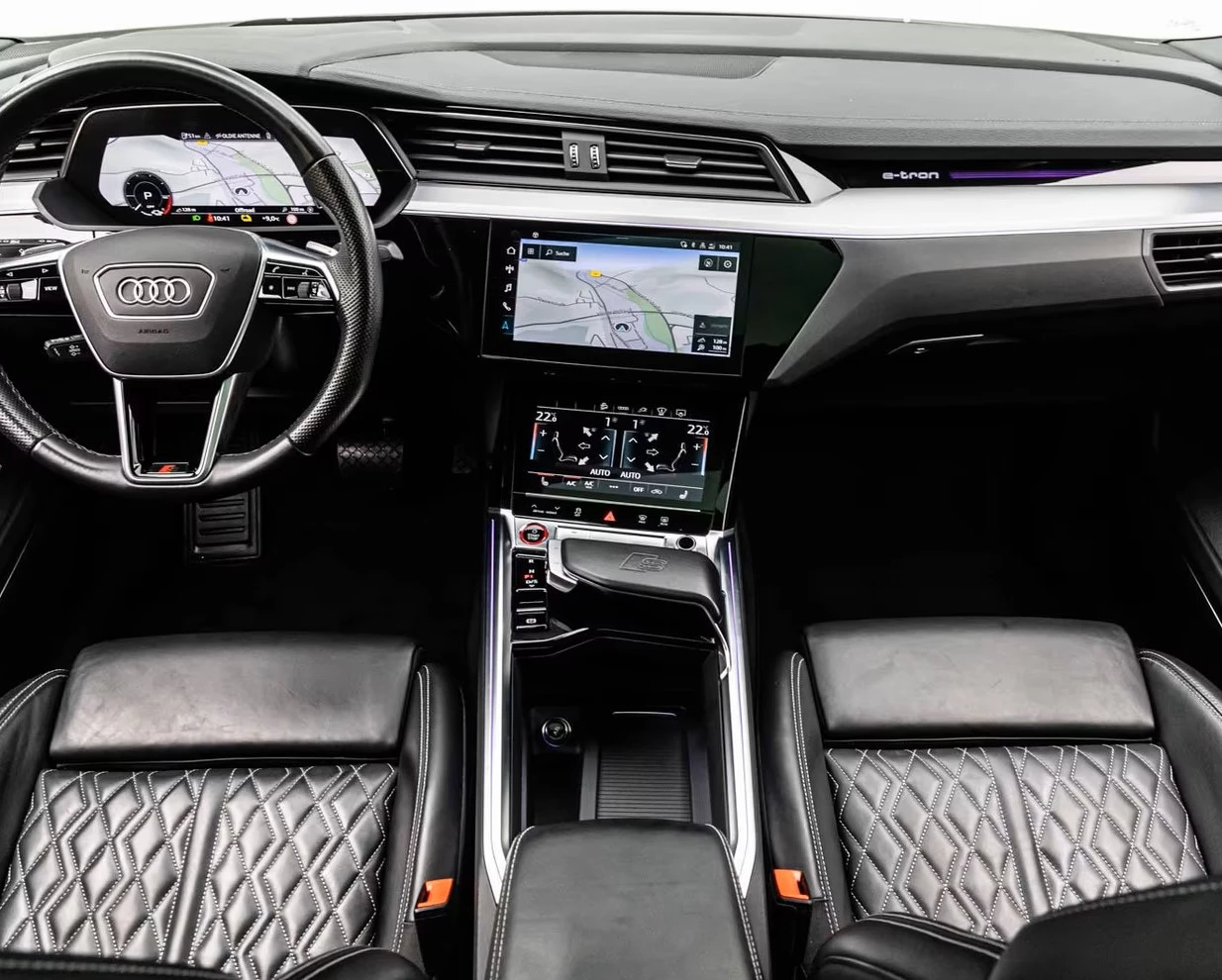 Hoofdafbeelding Audi e-tron