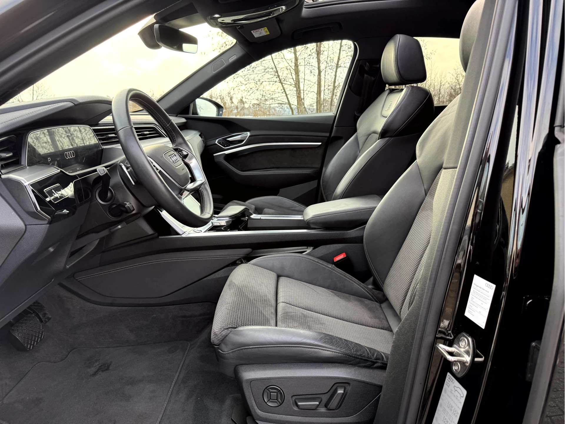 Hoofdafbeelding Audi e-tron