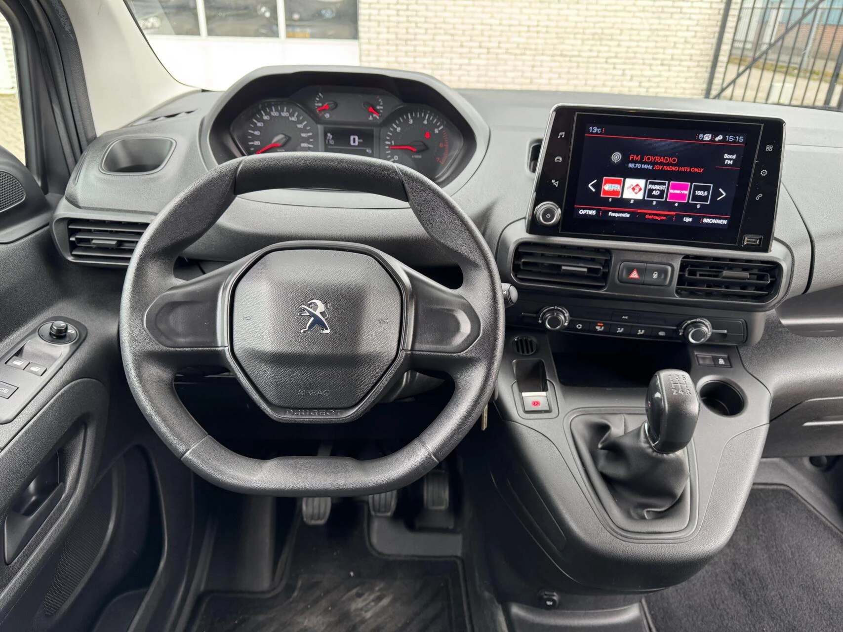Hoofdafbeelding Peugeot Partner