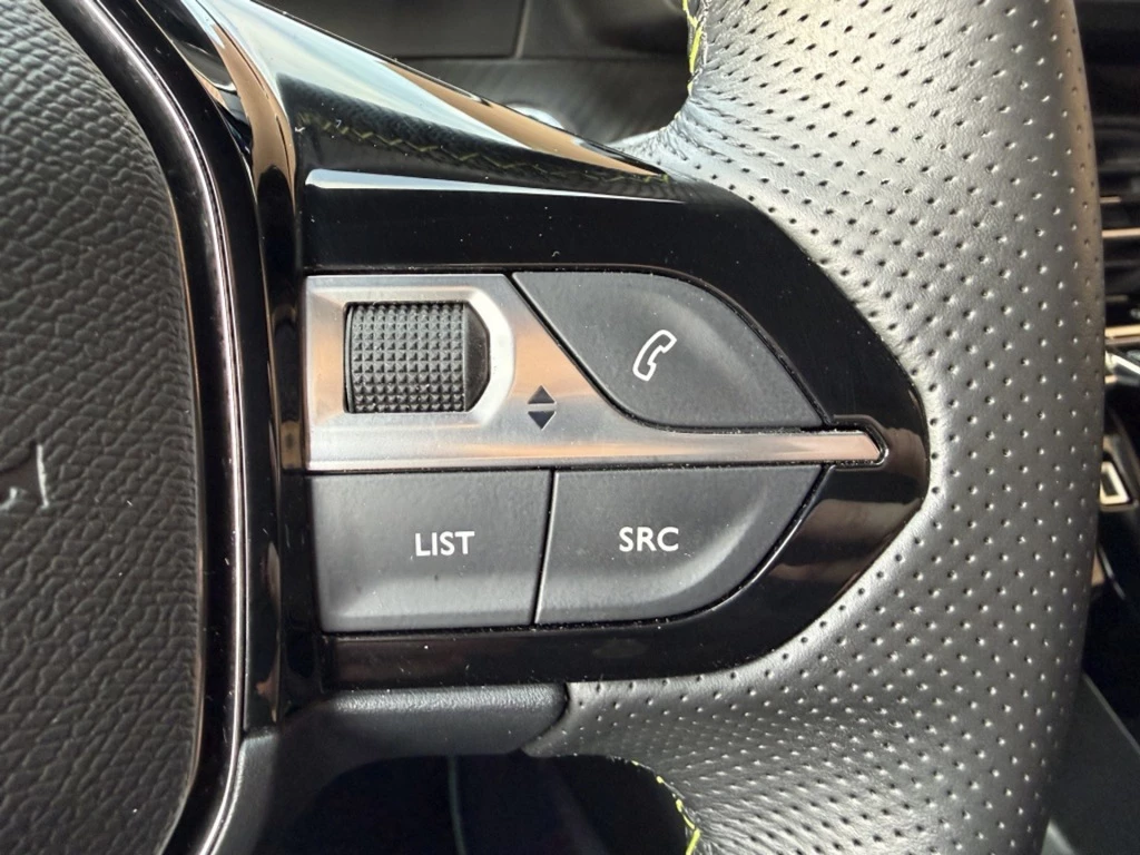 Hoofdafbeelding Peugeot e-208