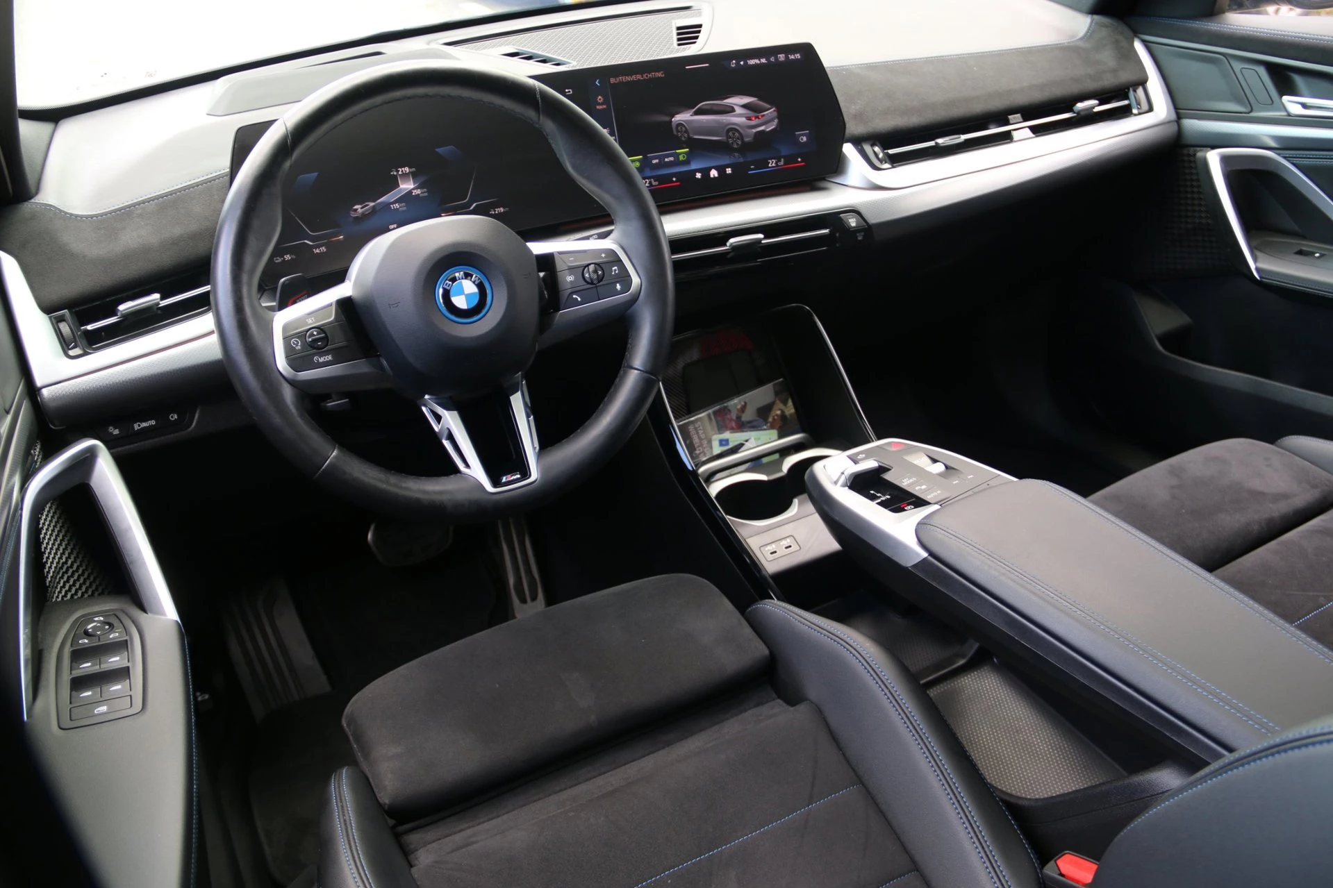 Hoofdafbeelding BMW iX2